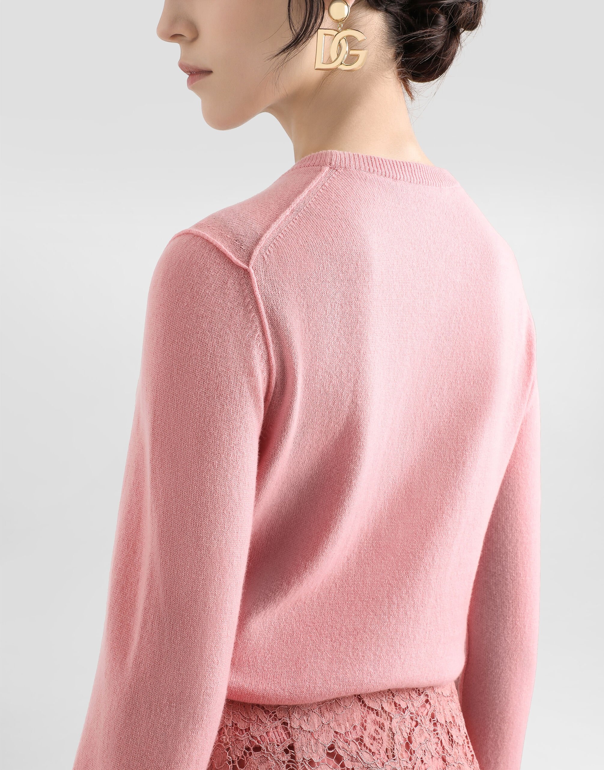 Cashmere sweater with inside-out seams - 5
