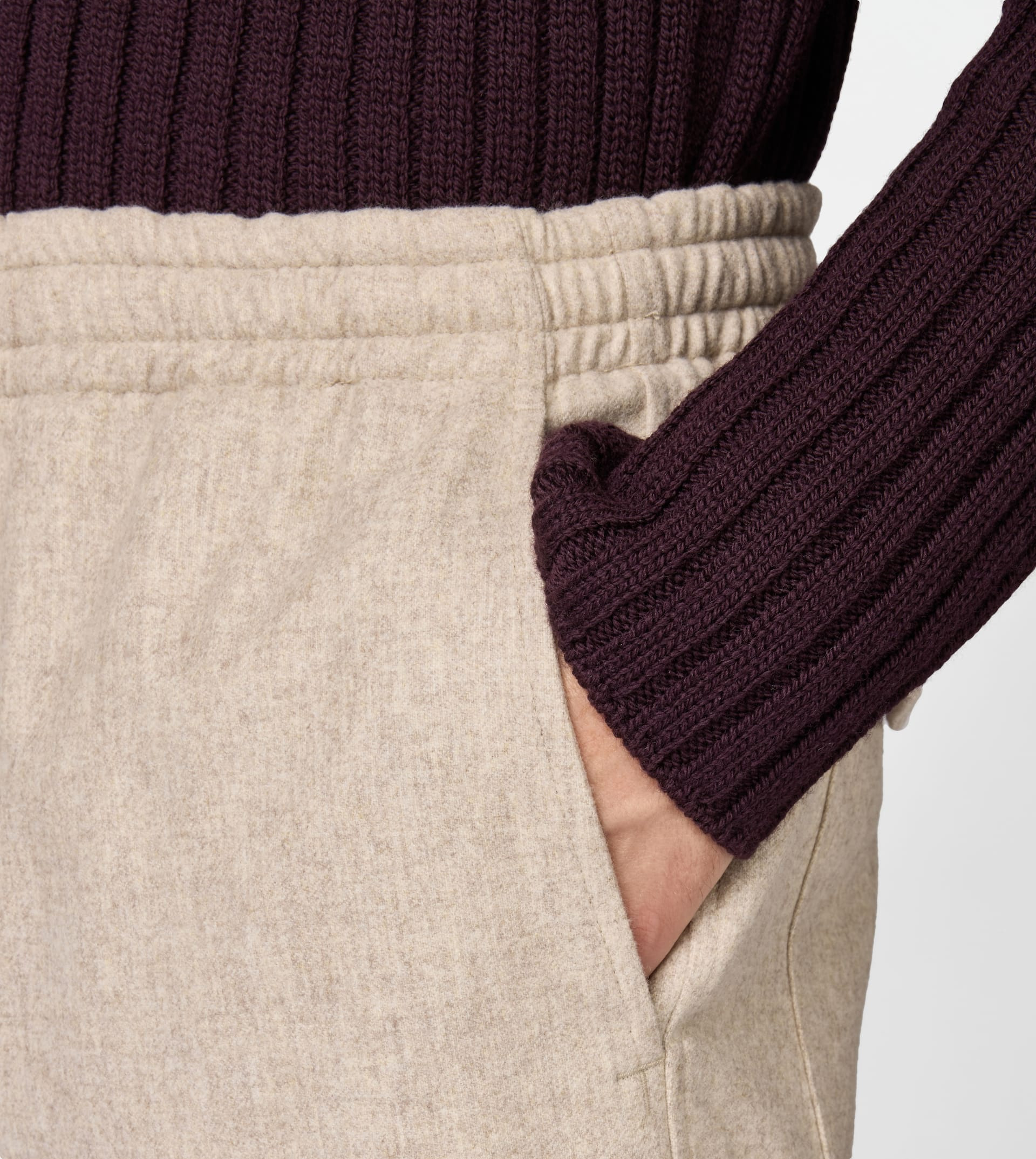 JOGGING PANTS IN CASHMERE BLEND JERSEY - BEIGE - 6