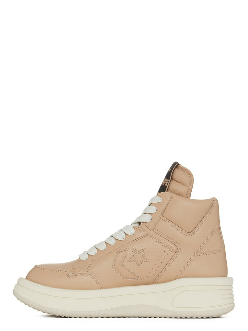 Converse SNEAKERS outlook
