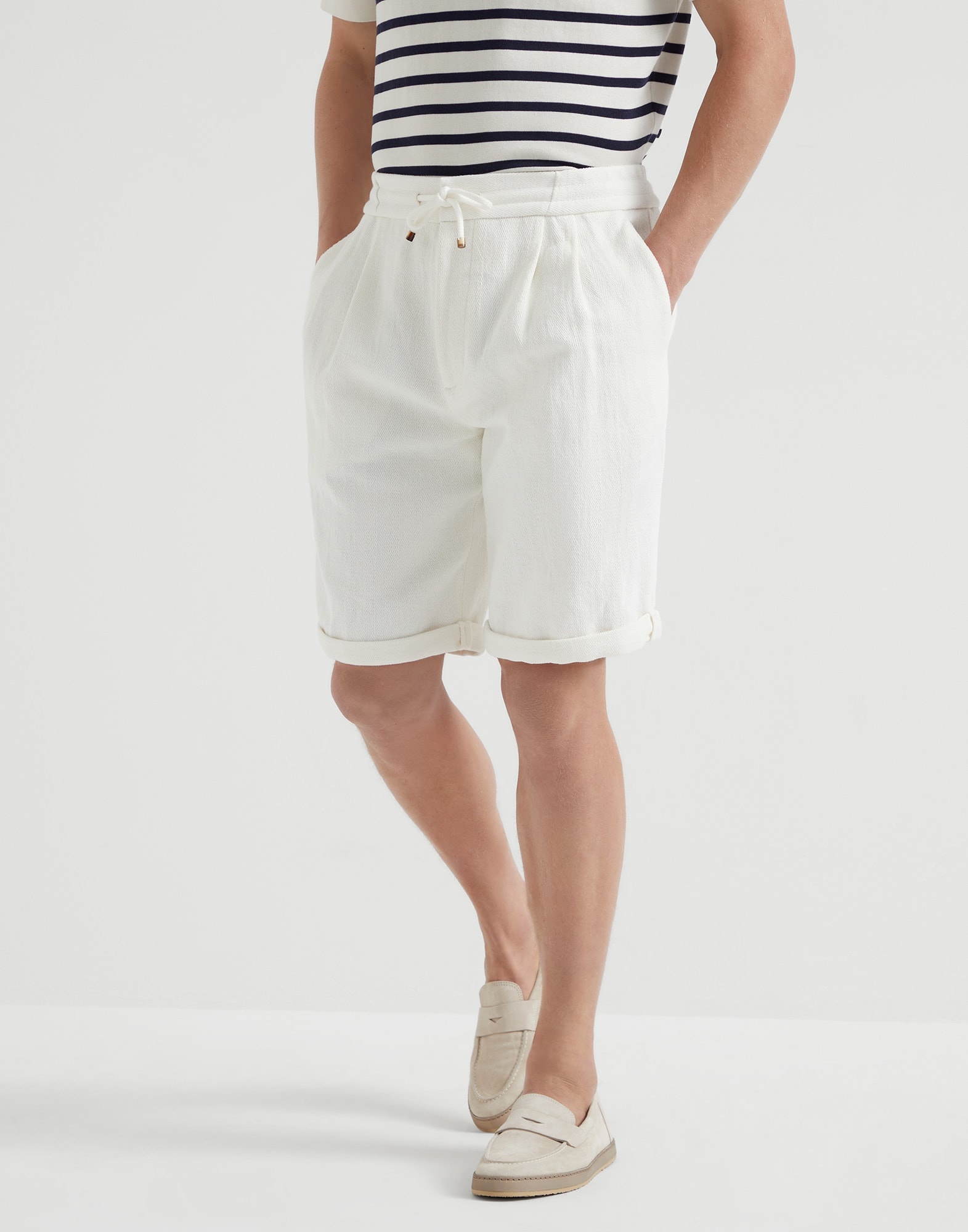 Cotton and linen chevron Bermuda shorts with drawstring and double pleats - 1