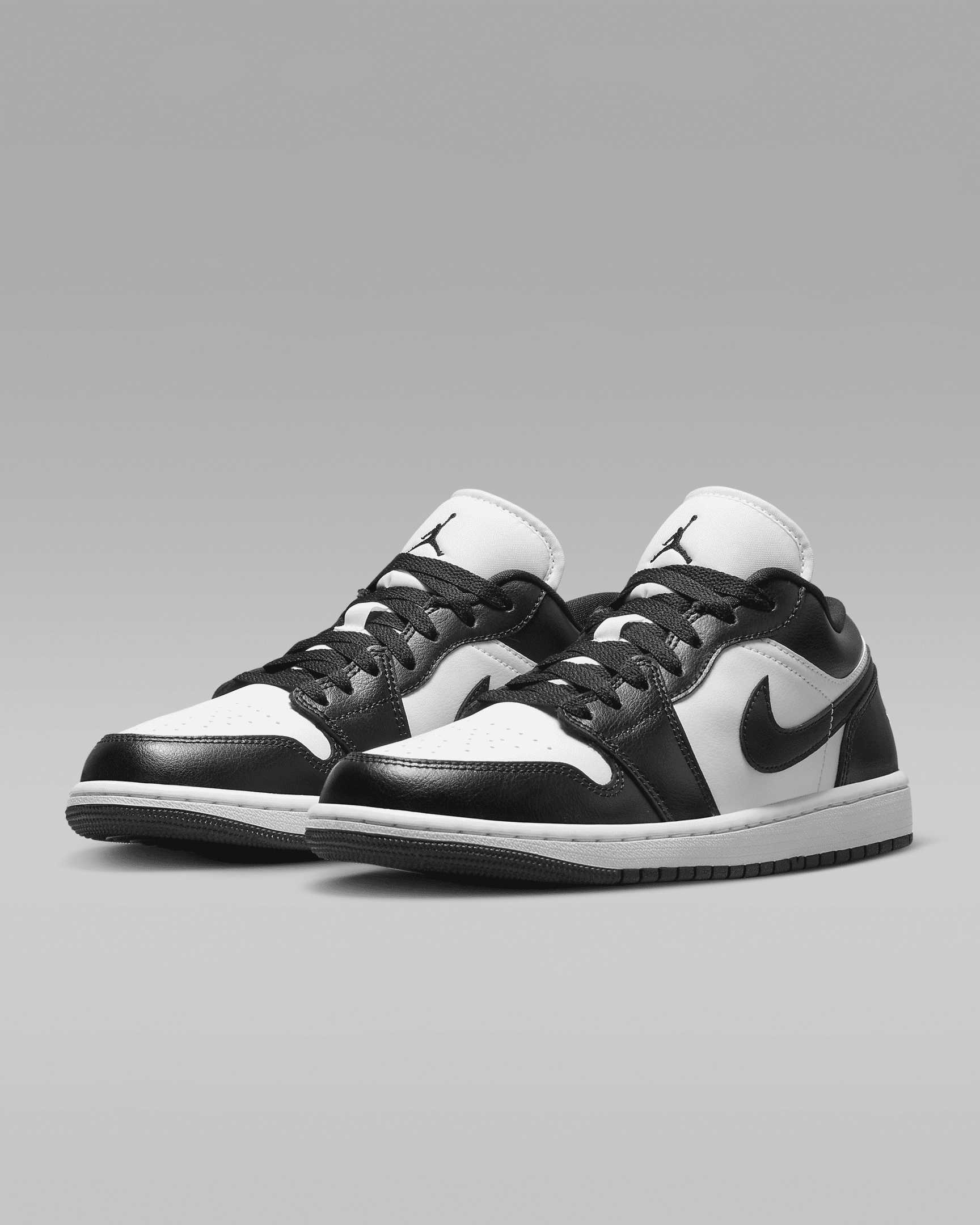 Air Jordan 1 Low Women's Shoes - 5