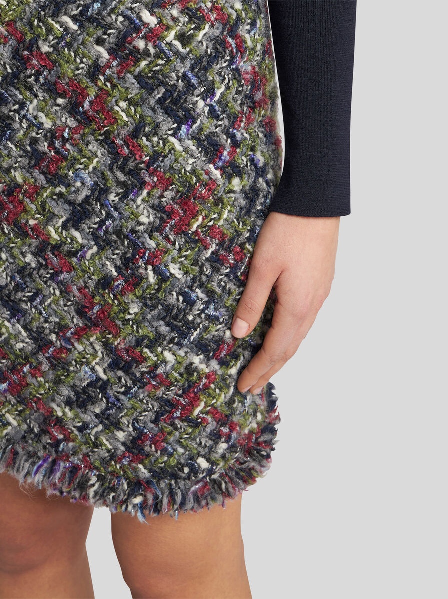 BOUCLÉ MINI SKIRT - 4