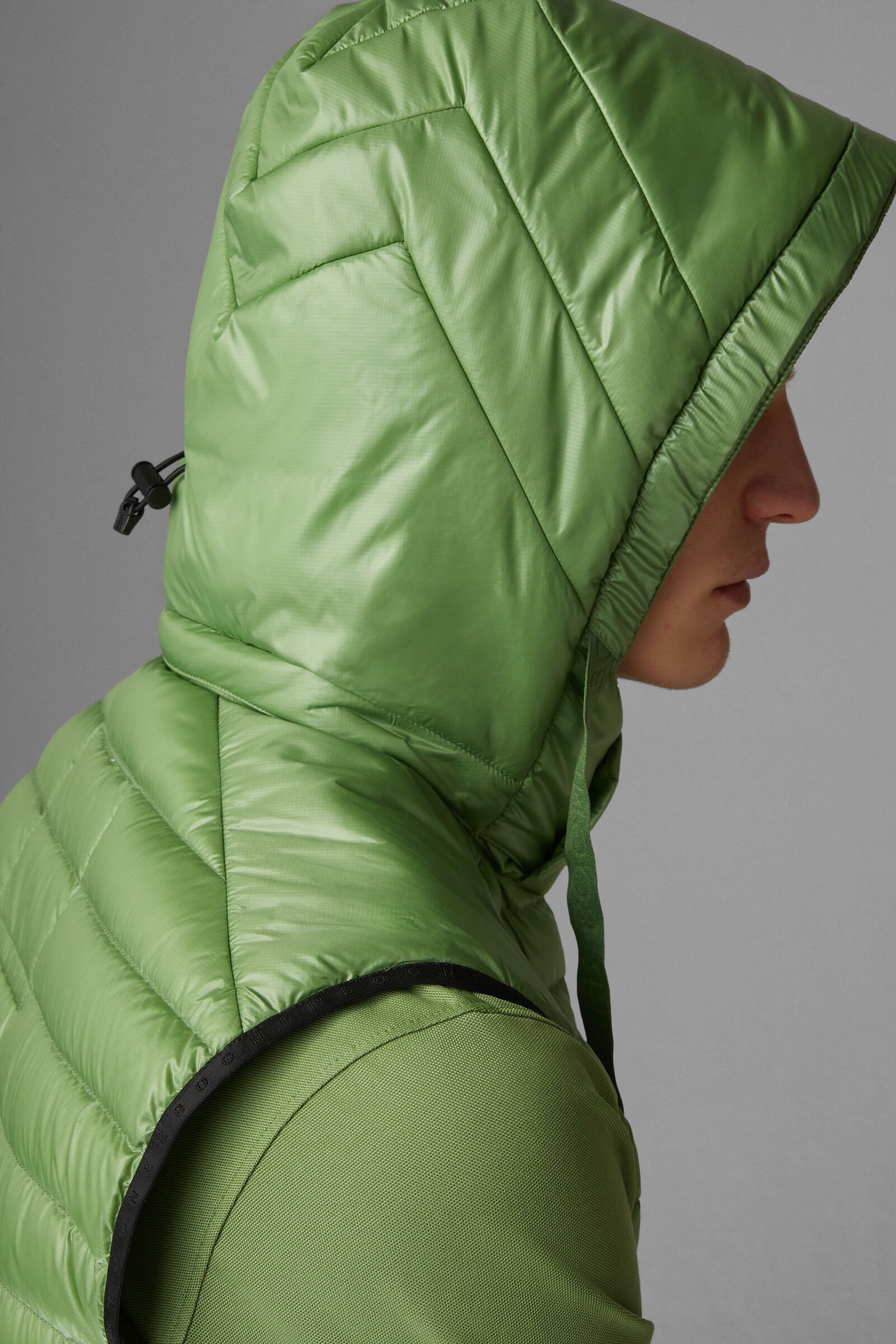 Lonne lightweight down vest in Apple/Green - 6