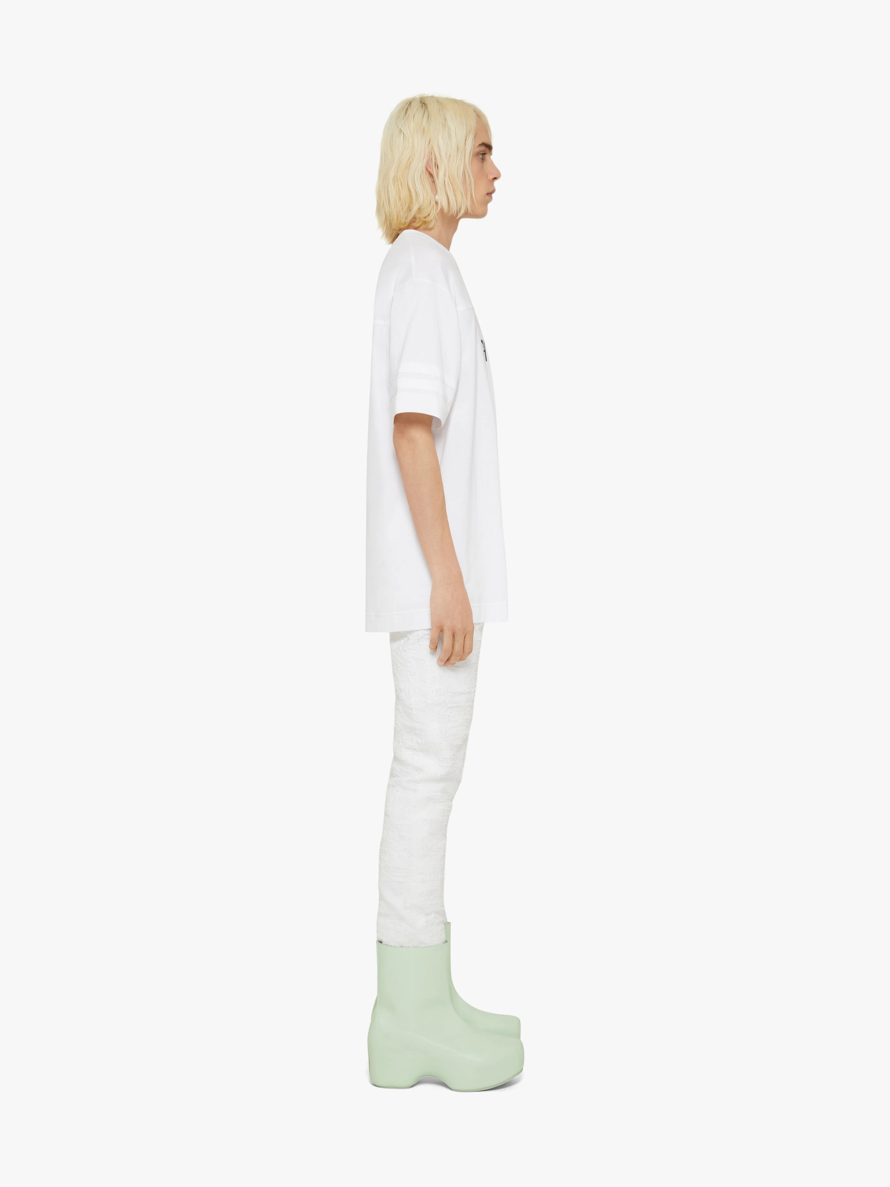 SLIM FIT JEANS IN DESTROYED DENIM - 3
