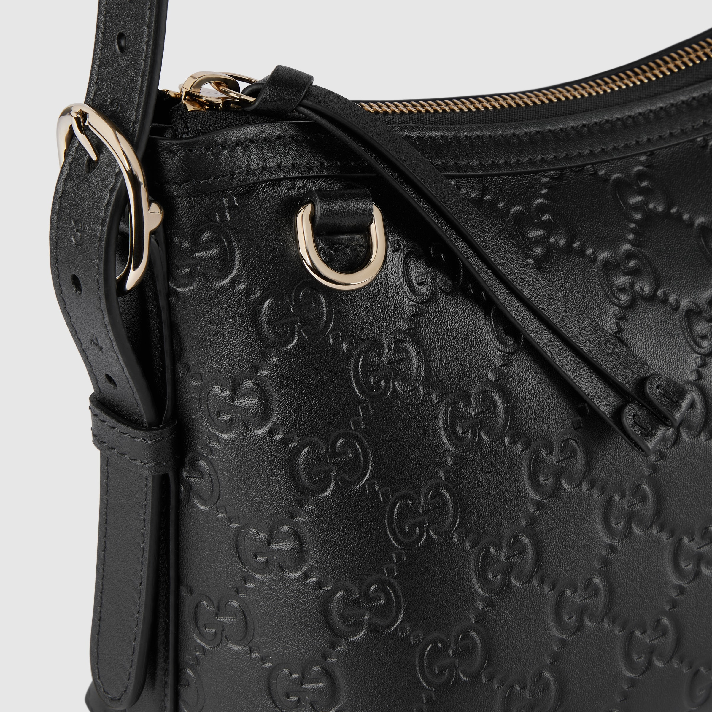 GG Emblem medium shoulder bag - 4