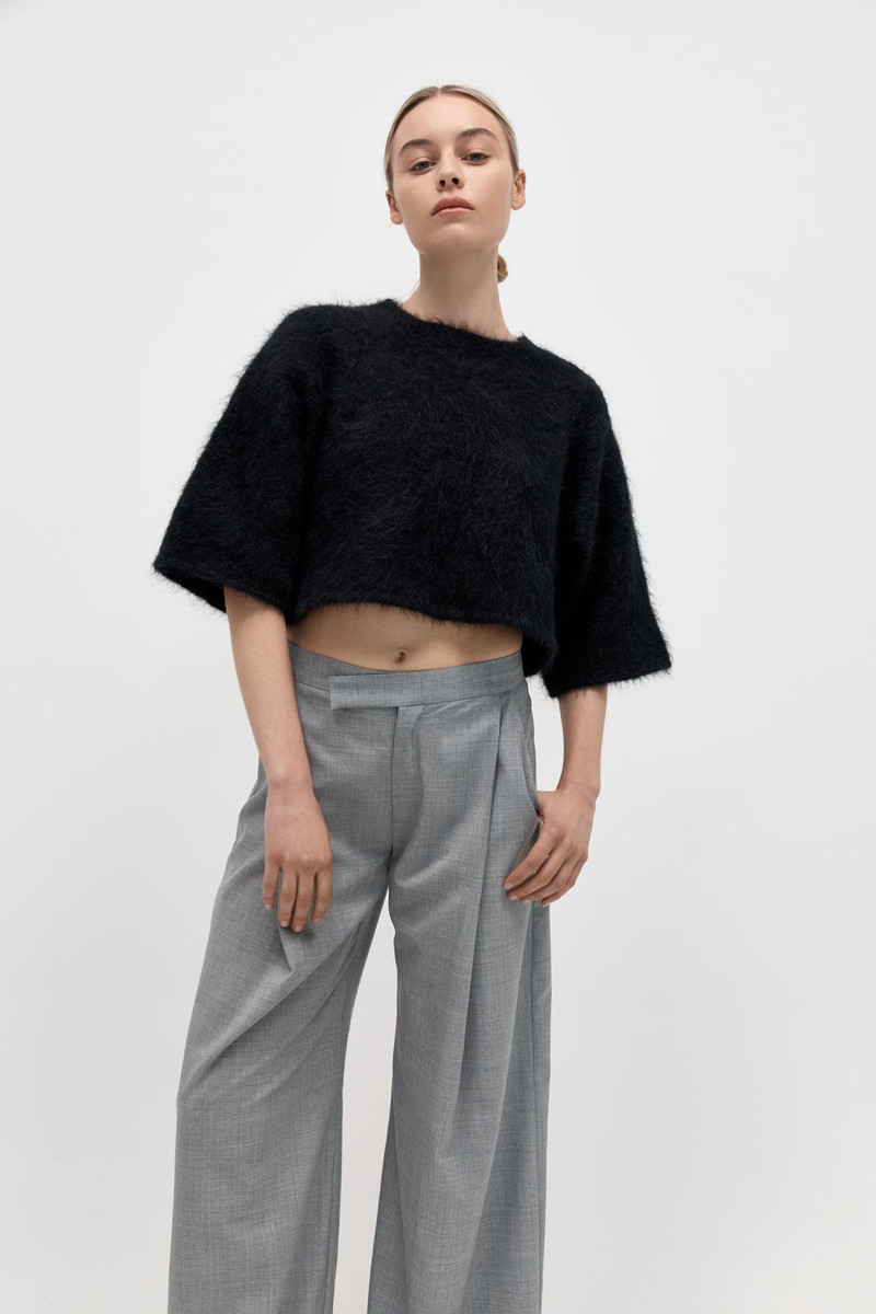 ST. AGNI Alpaca Cropped Tee - Black outlook