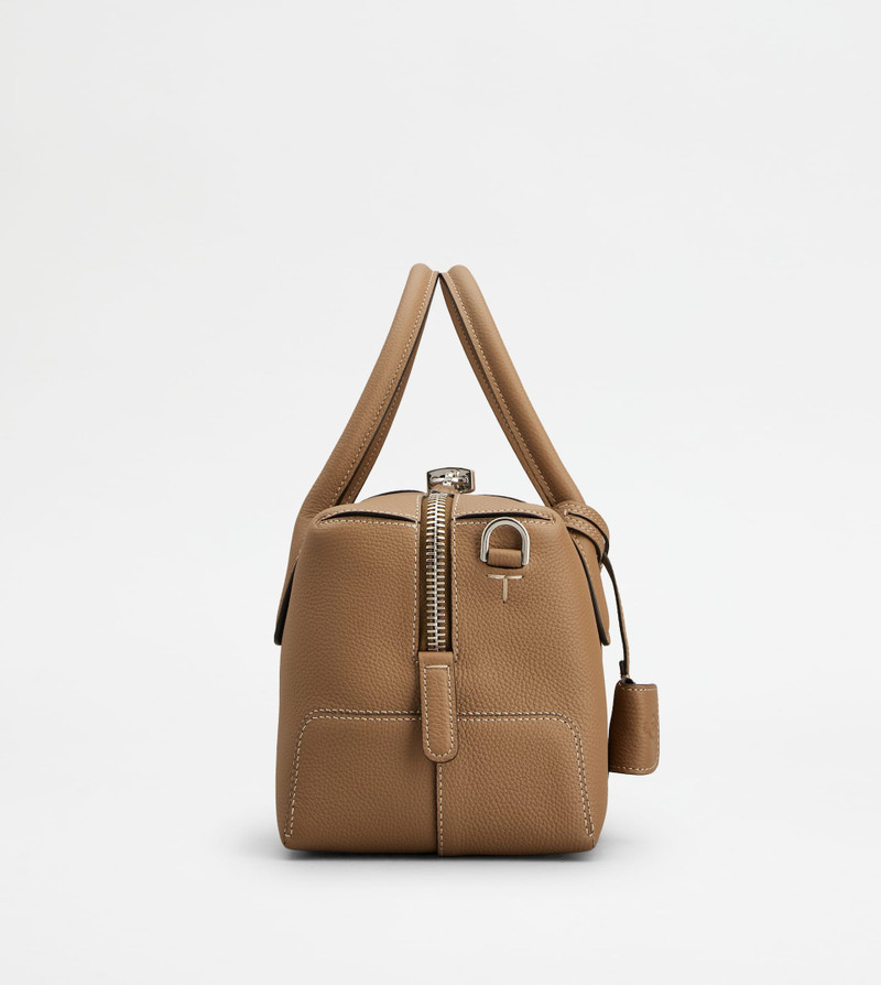 Tod's TOD'S DI BAG BAULETTO IN LEATHER MINI - BEIGE outlook