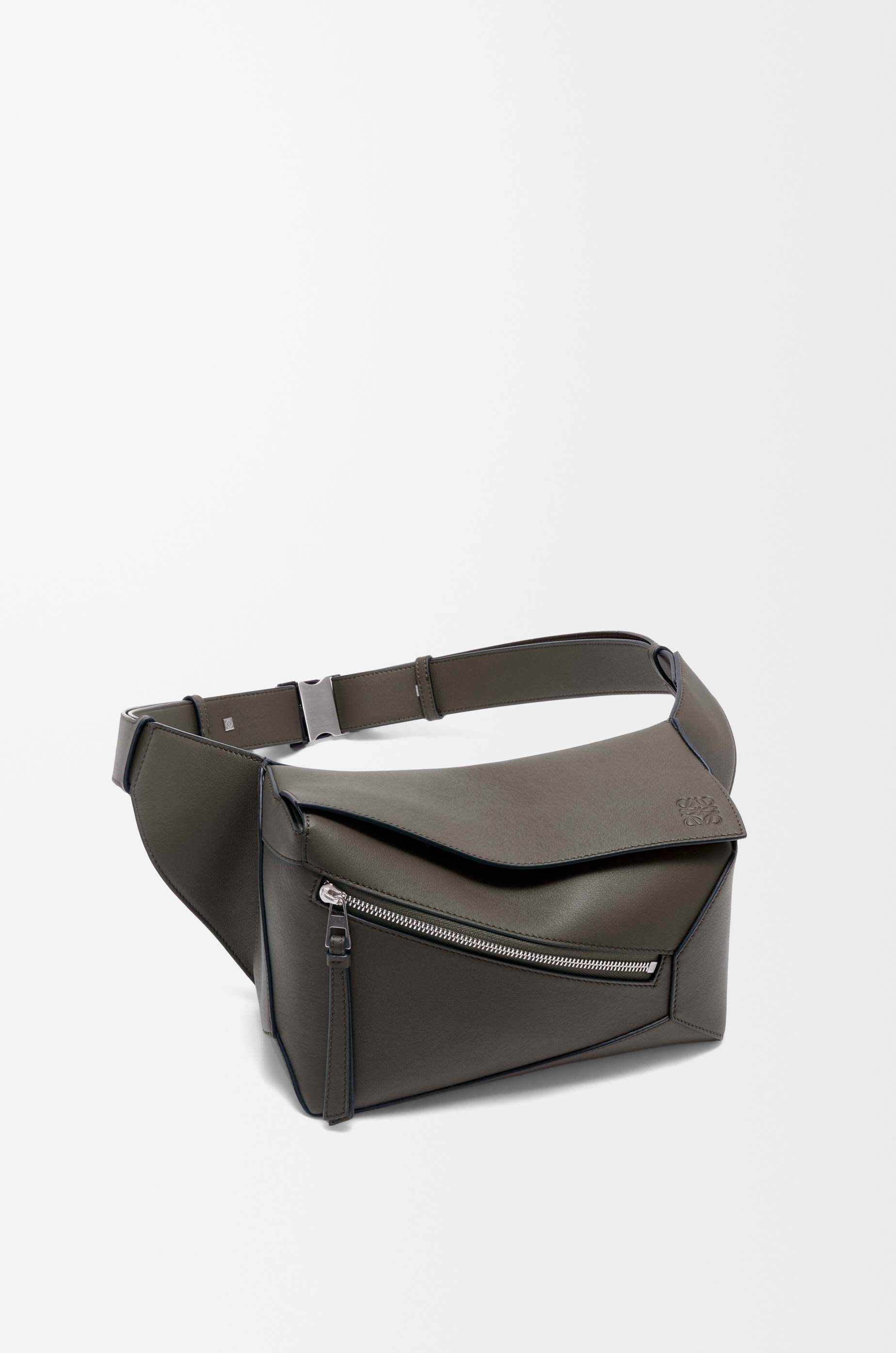 Small Puzzle bumbag in classic calfskin - 4
