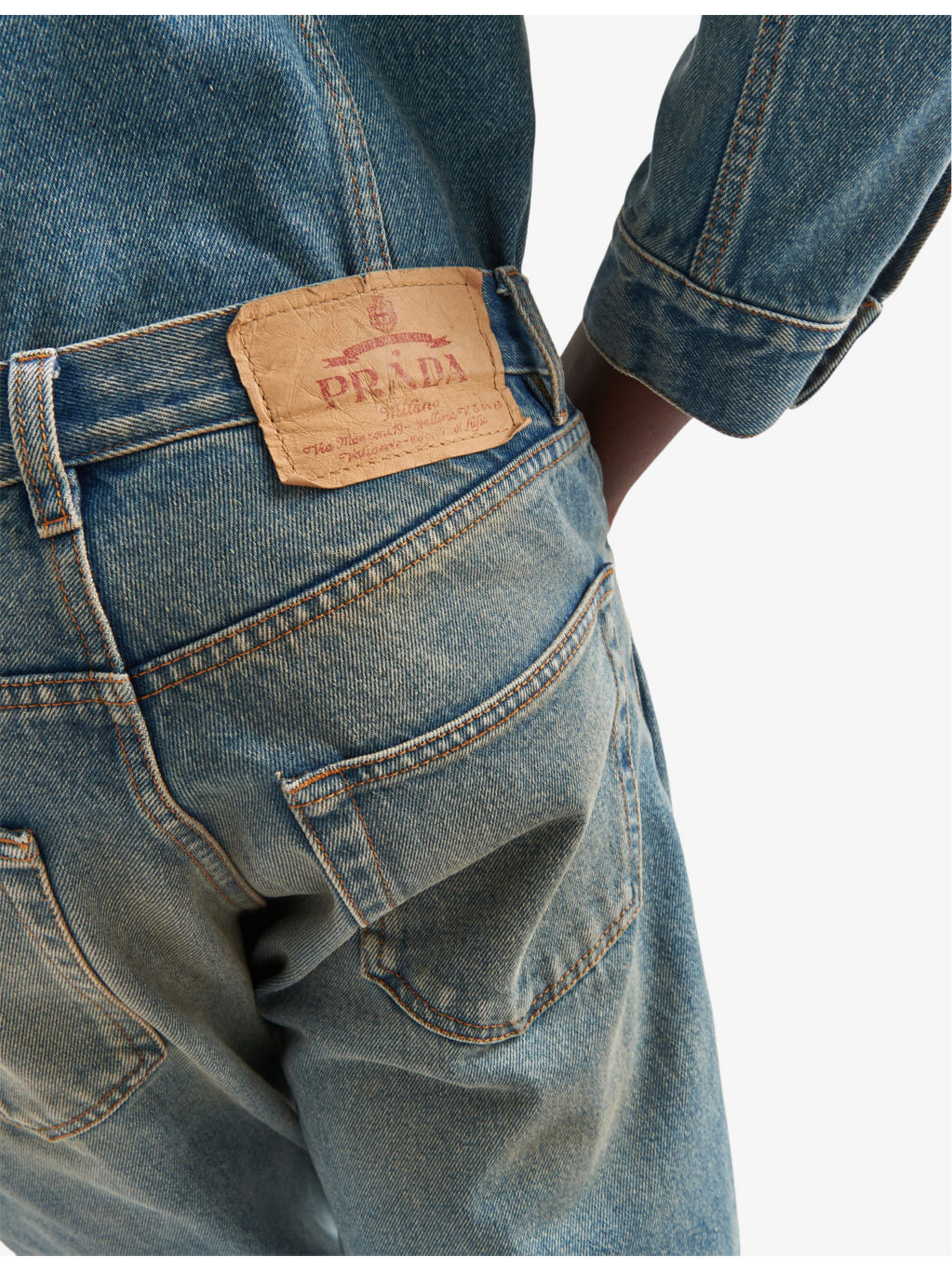 Logo-plaque cropped tapered-leg jeans - 5
