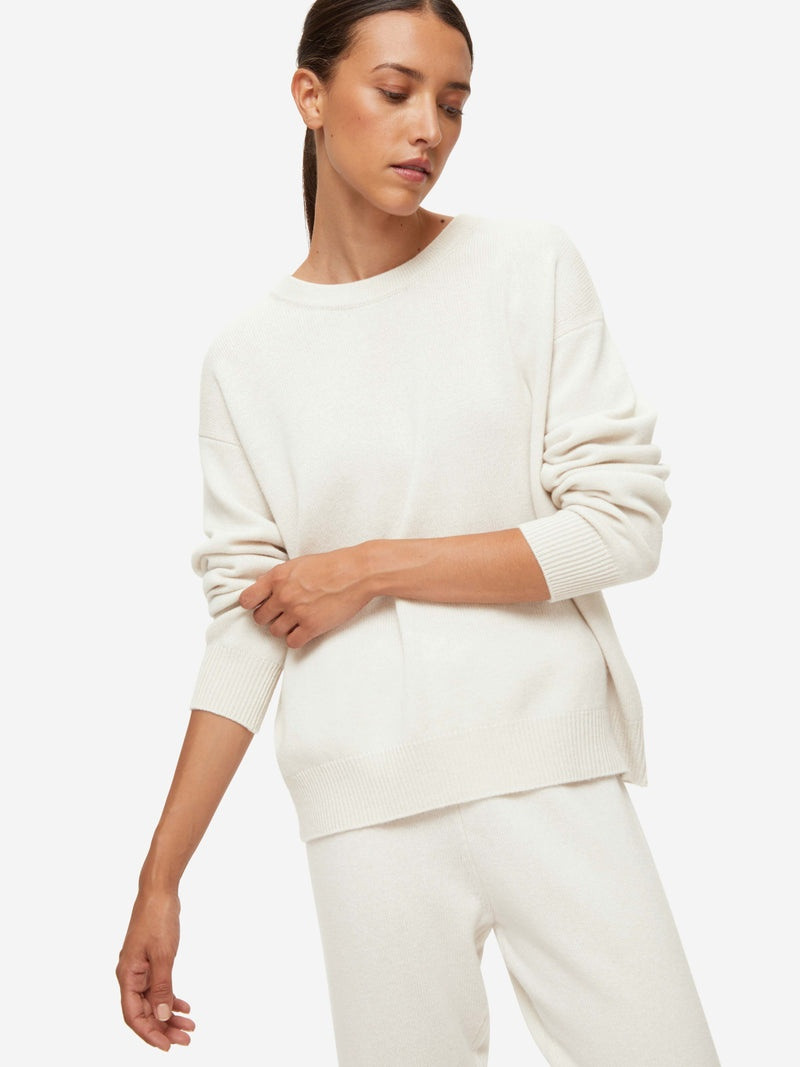 Women's Relaxed Sweater Daphne Cashmere Winter White 5