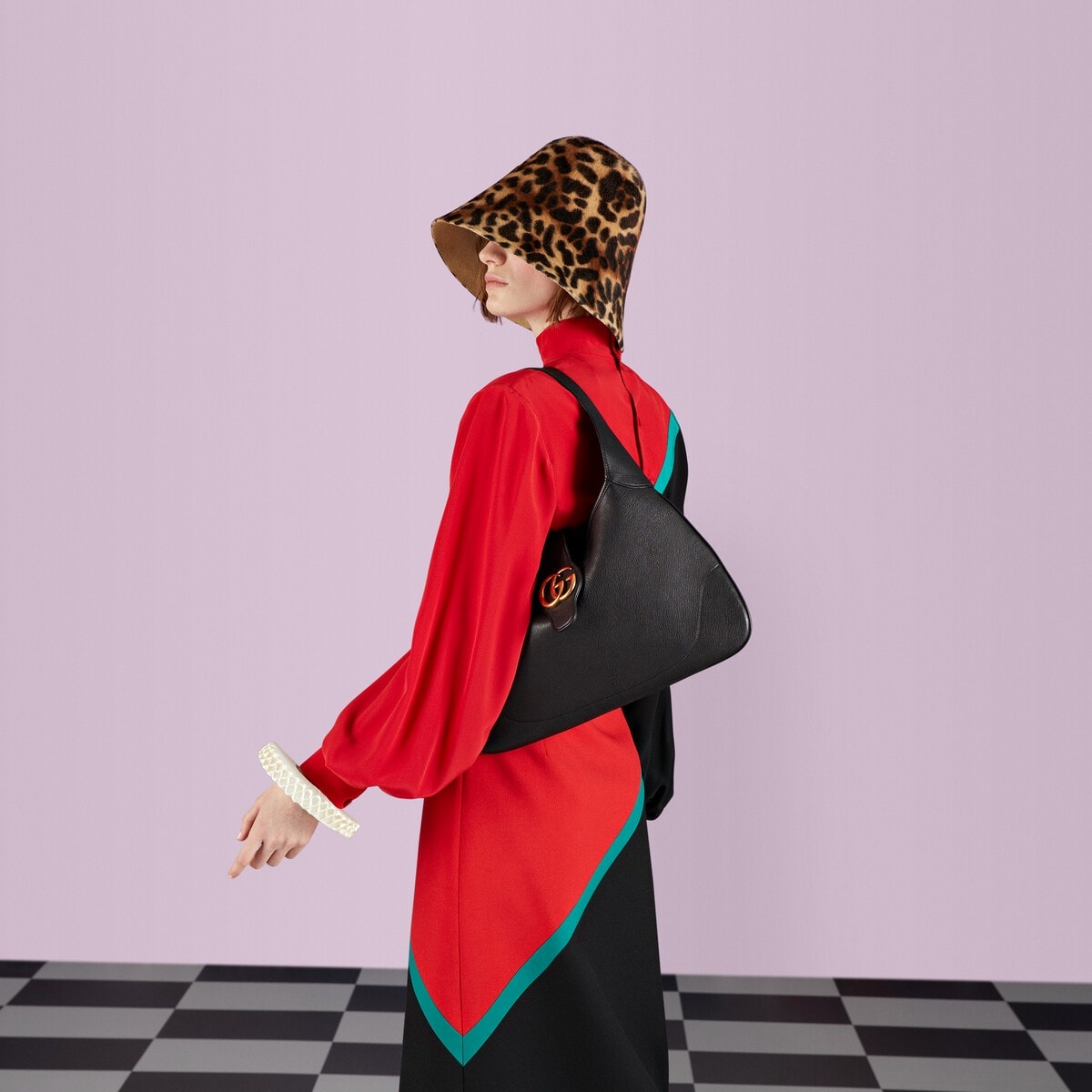 Medium crescent-shaped shoulder bag - 3