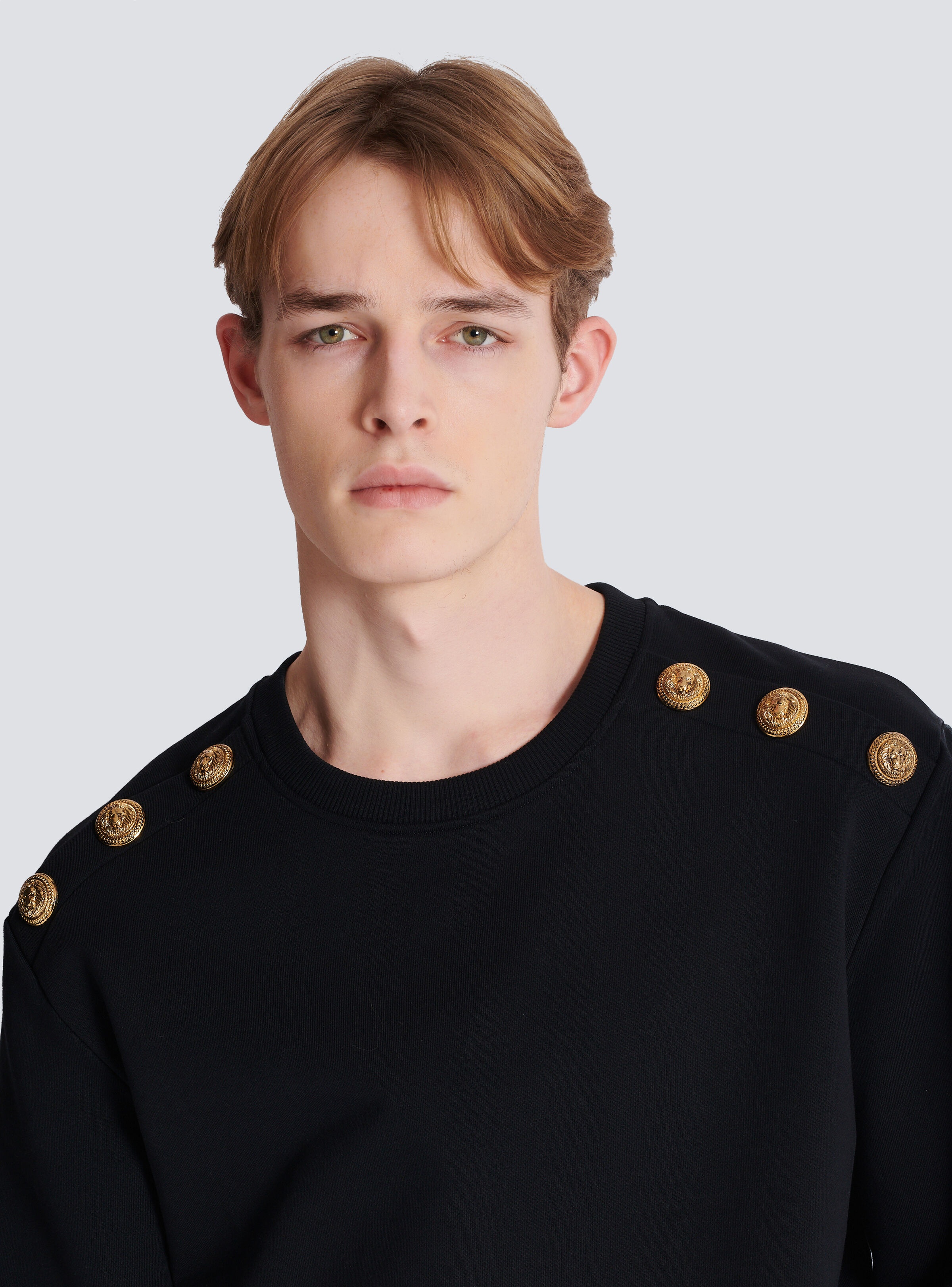 Sweater with Chain Lion buttons - 7