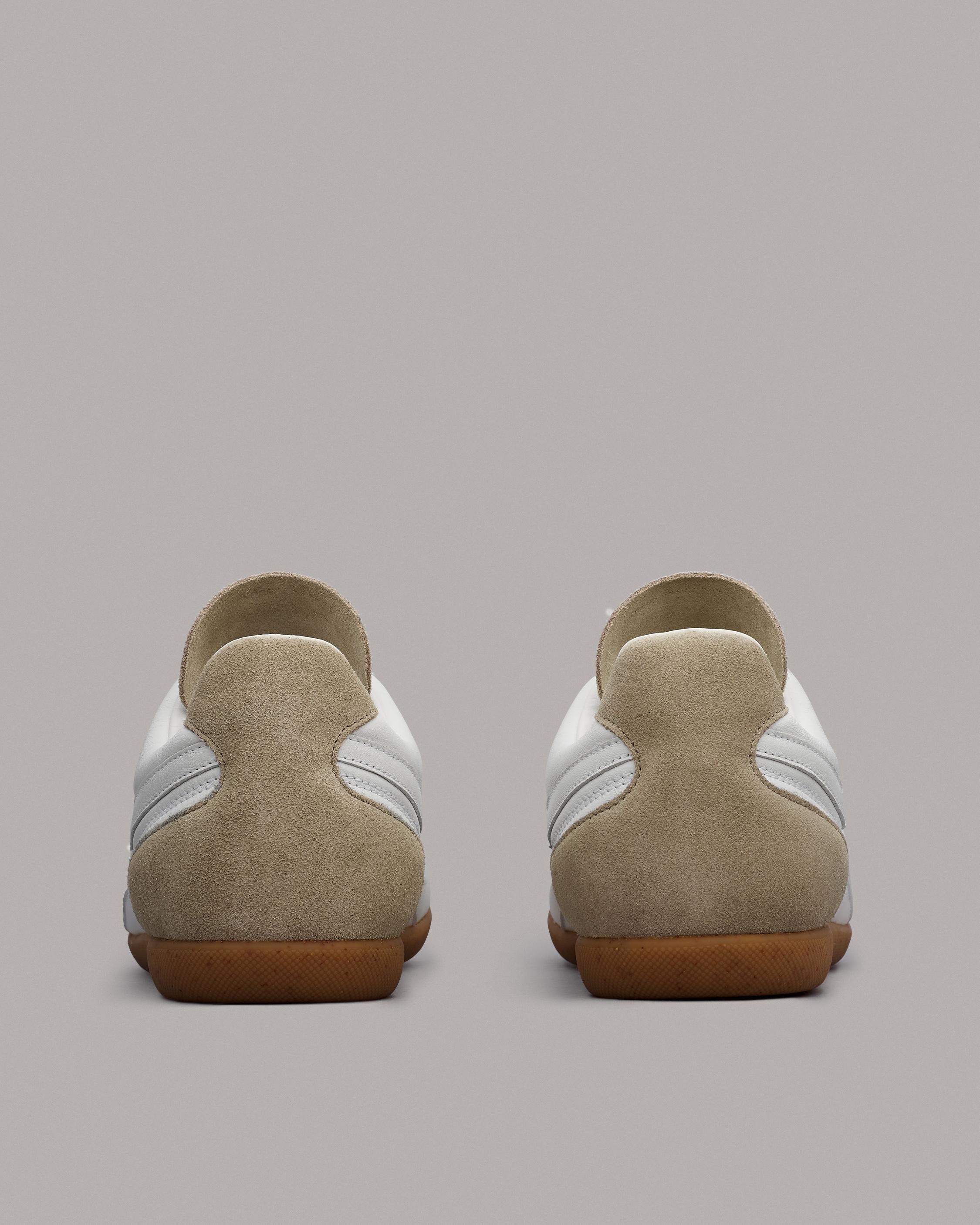 Retro Legacy Trainer - Leather
Low Top Sneaker - 3