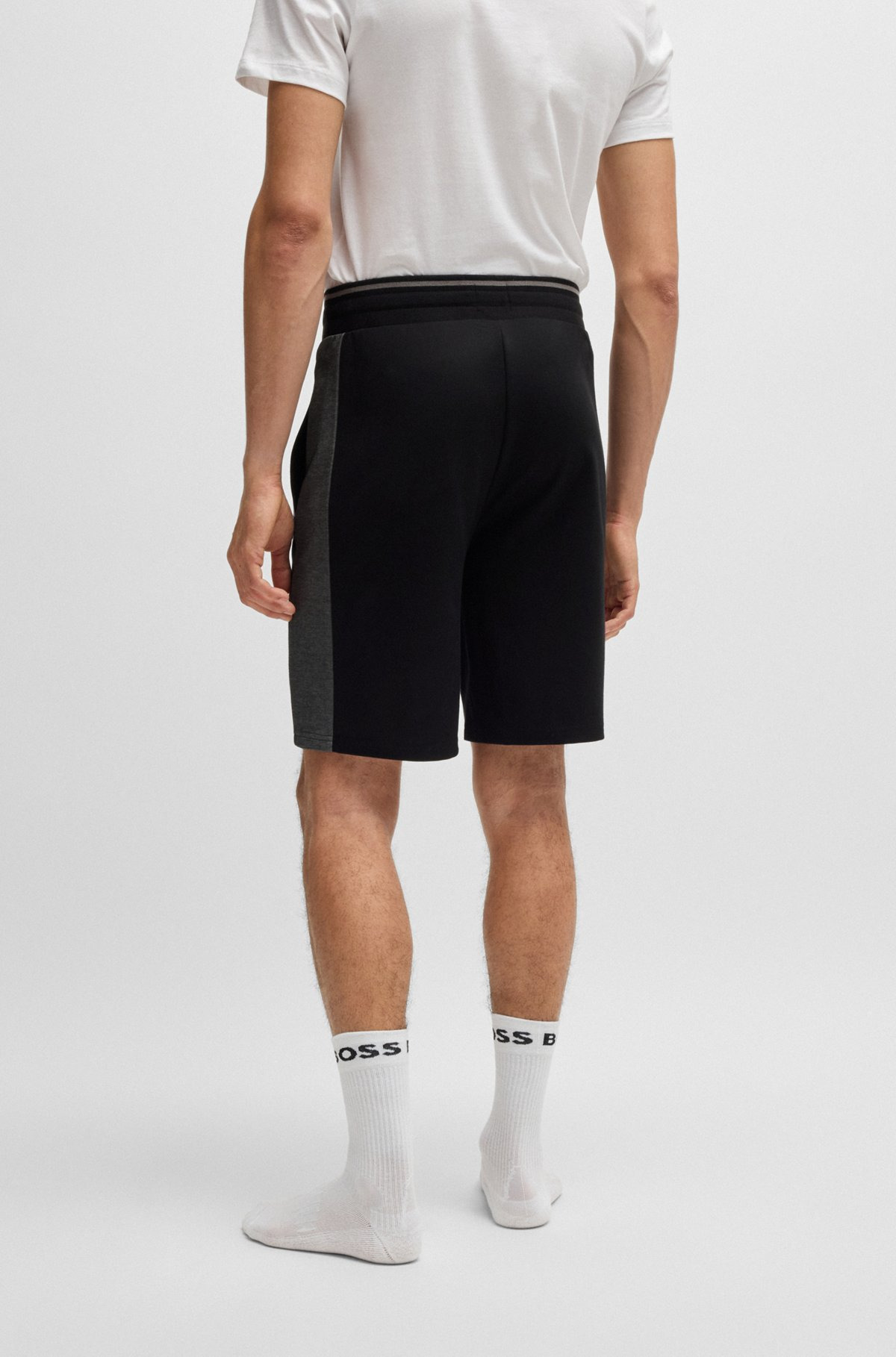 SHORTS WITH CONTRAST PIPING - 4