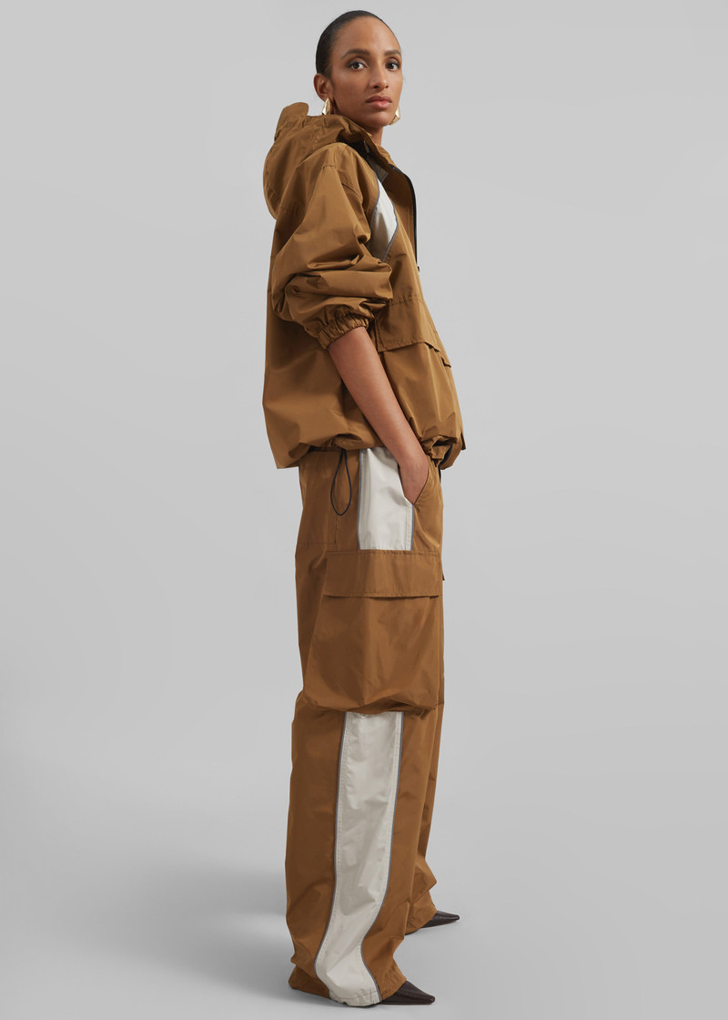 Navan Windbreaker Cargo Jacket - Brown 5