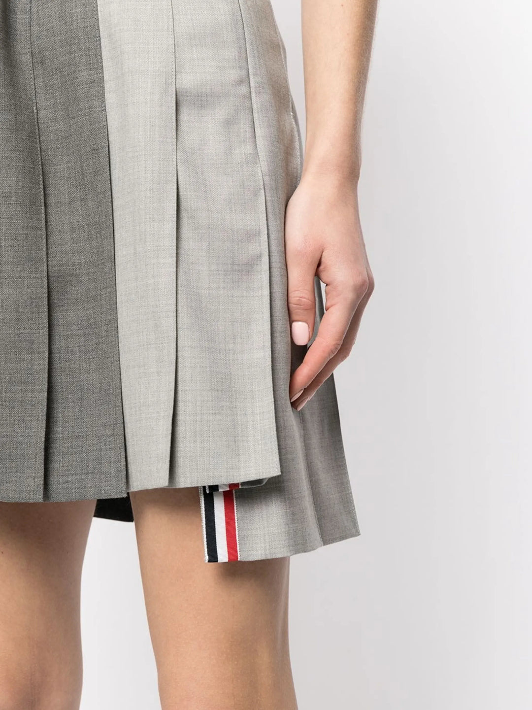 Thigh Length Dropped Back Pleated Skirt - 5