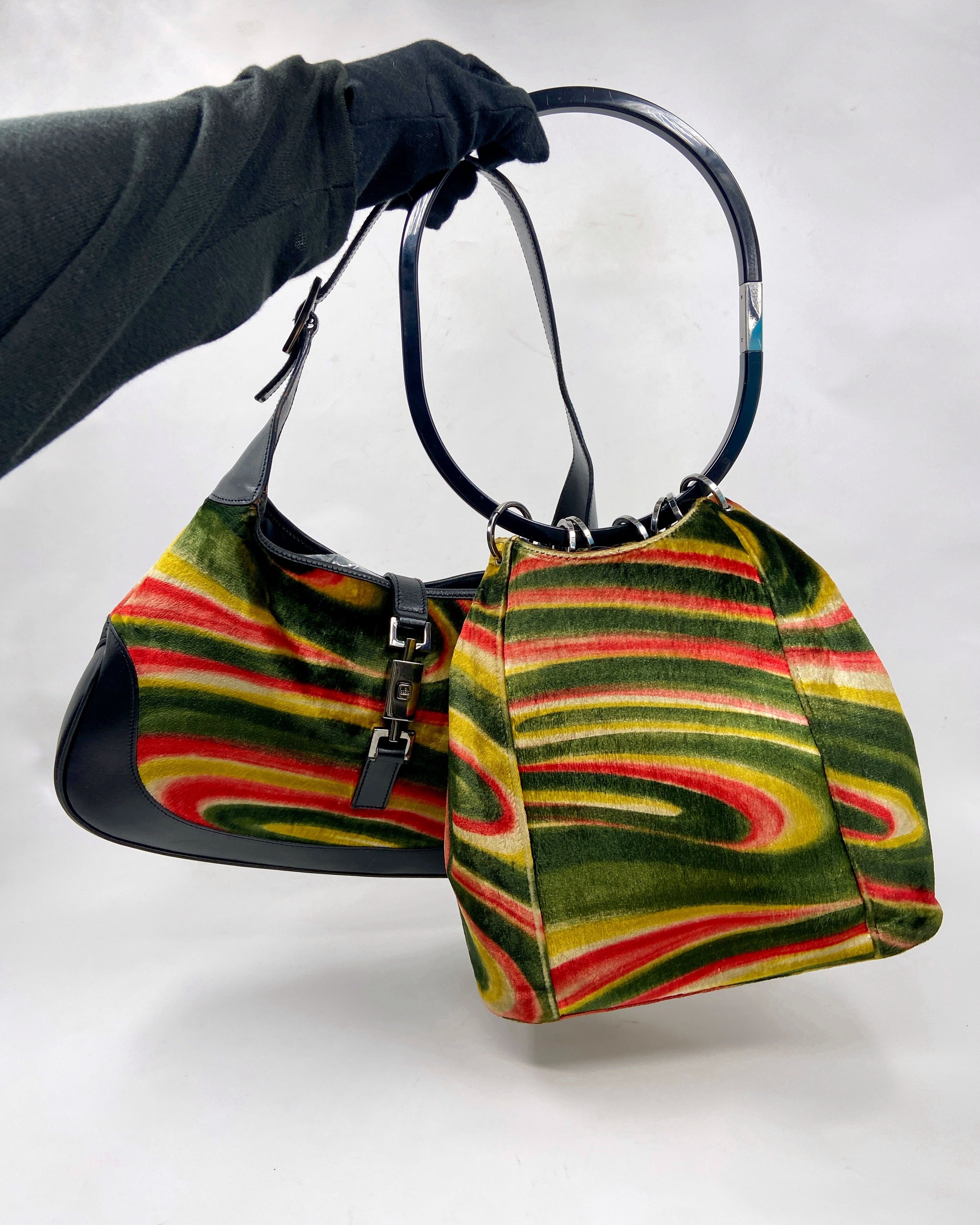 Gucci Fall 1999 Tom Ford Psychedelic Swirl Silk Velvet Ring Bucket Bag - 4