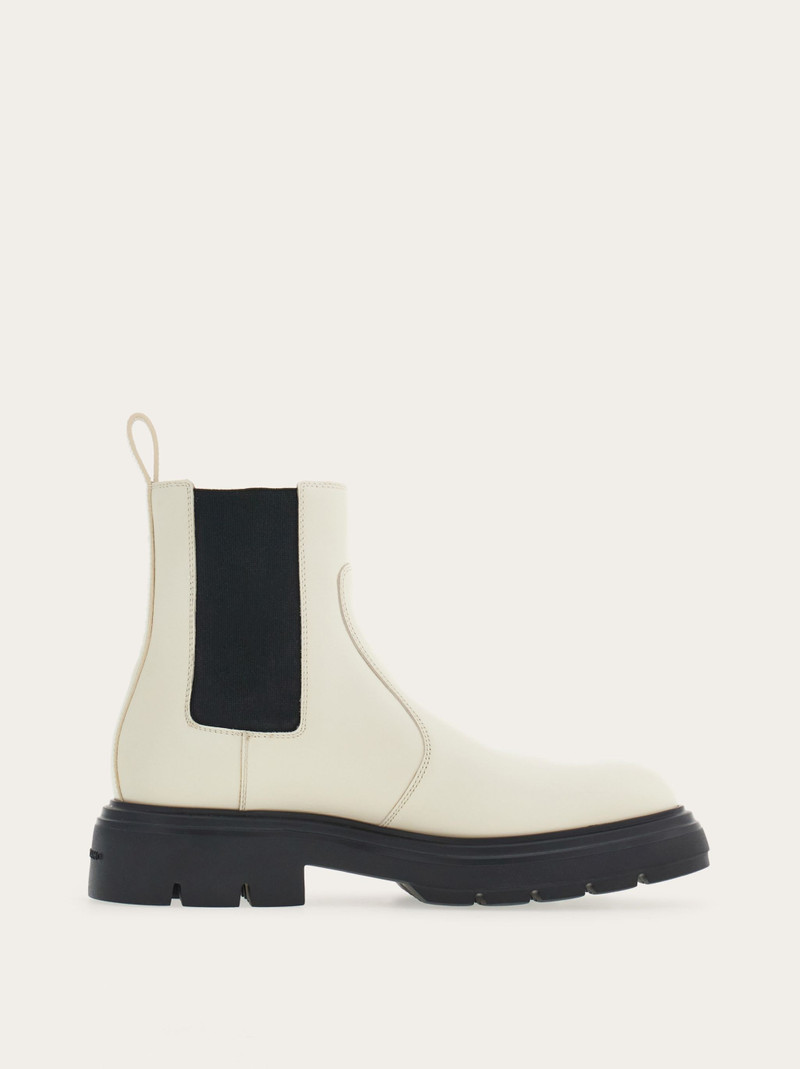 Chelsea boot with chunky sole 1