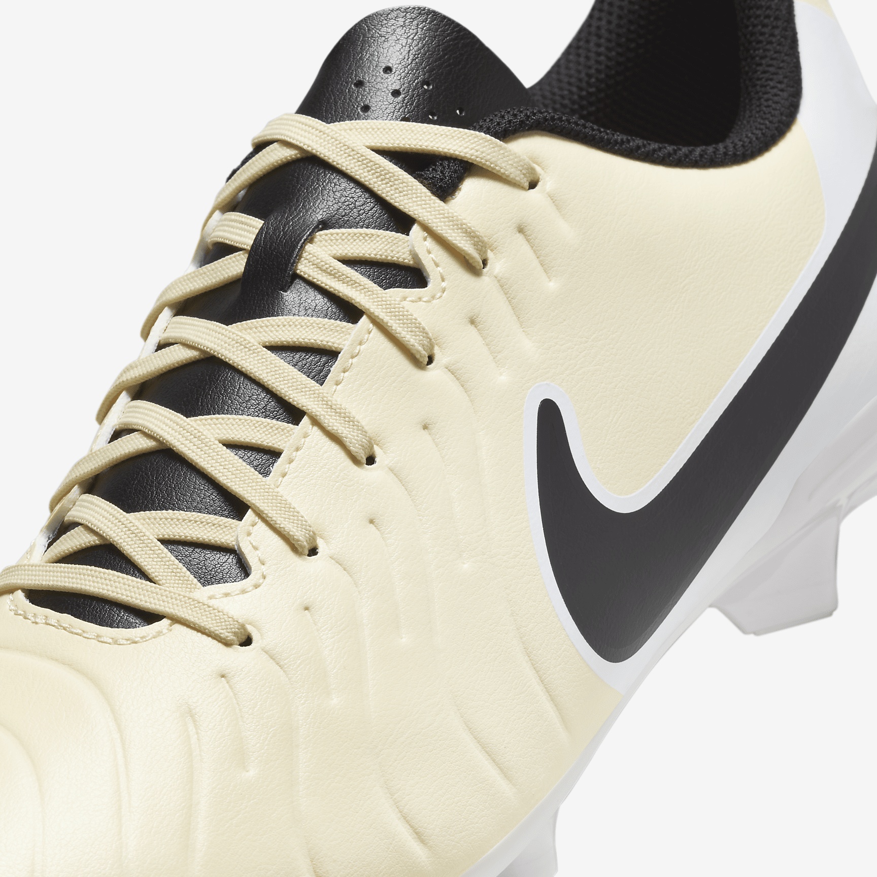 Nike Tiempo Legend 10 Club Multi-Ground Low-Top Soccer Cleats - 8