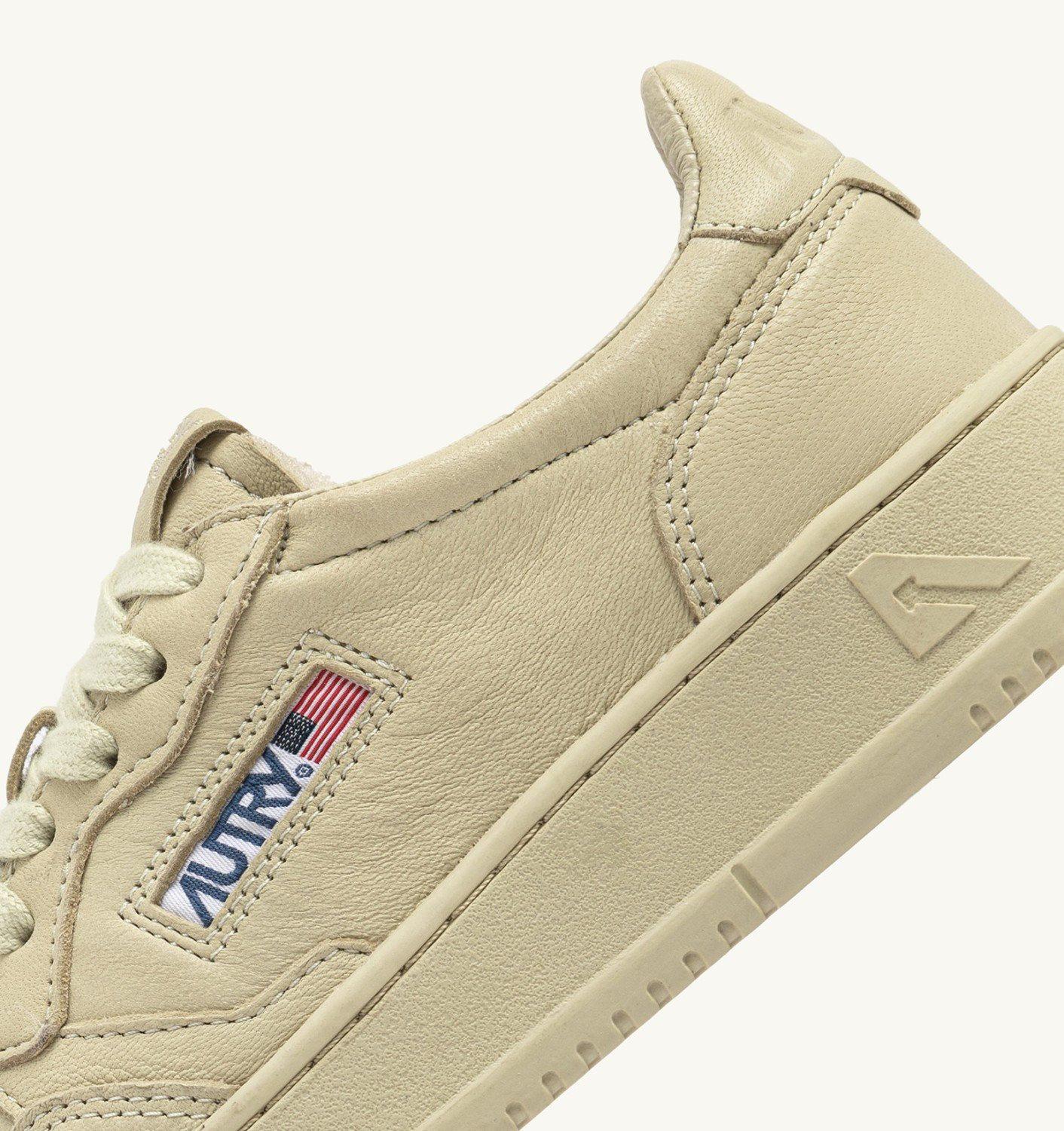 MEDALIST LOW SNEAKERS IN HAY NAPA LEATHER - 6