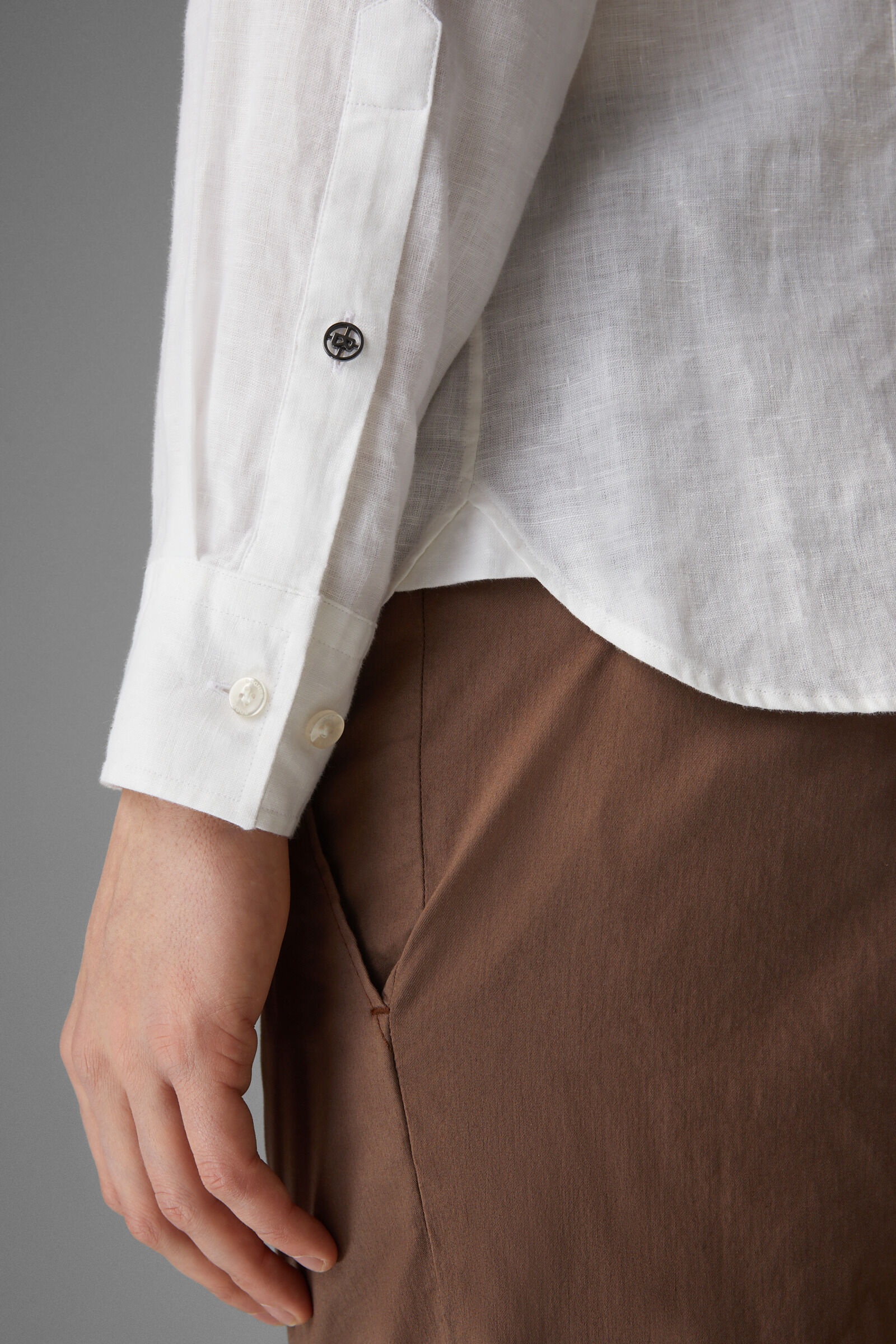 Timi Linen shirt in White - 5