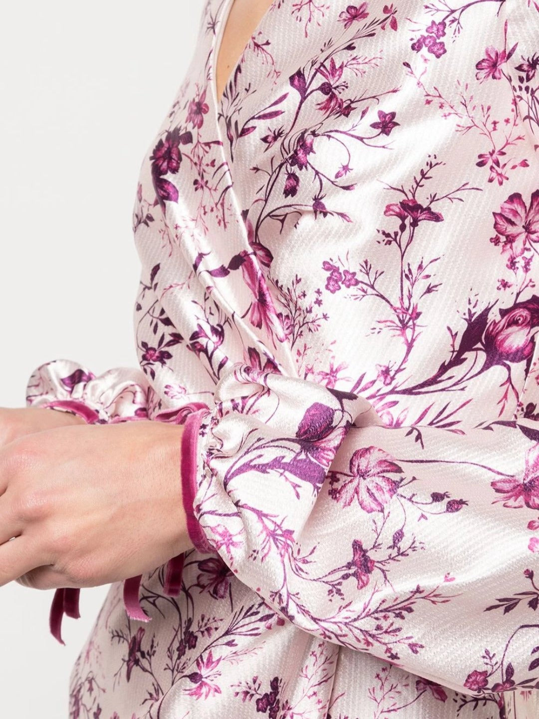 BISHOP SLEEVE FLORAL PRINT CHARM GOWN - 4