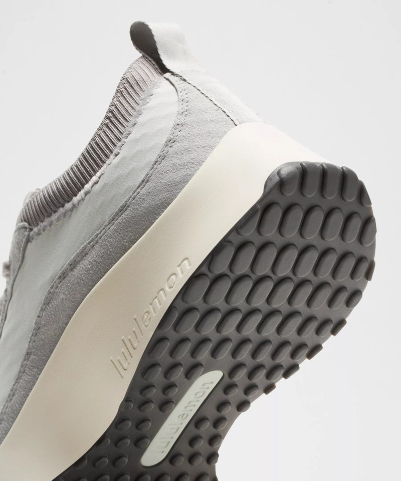 Men's CrossCity Sneaker 9