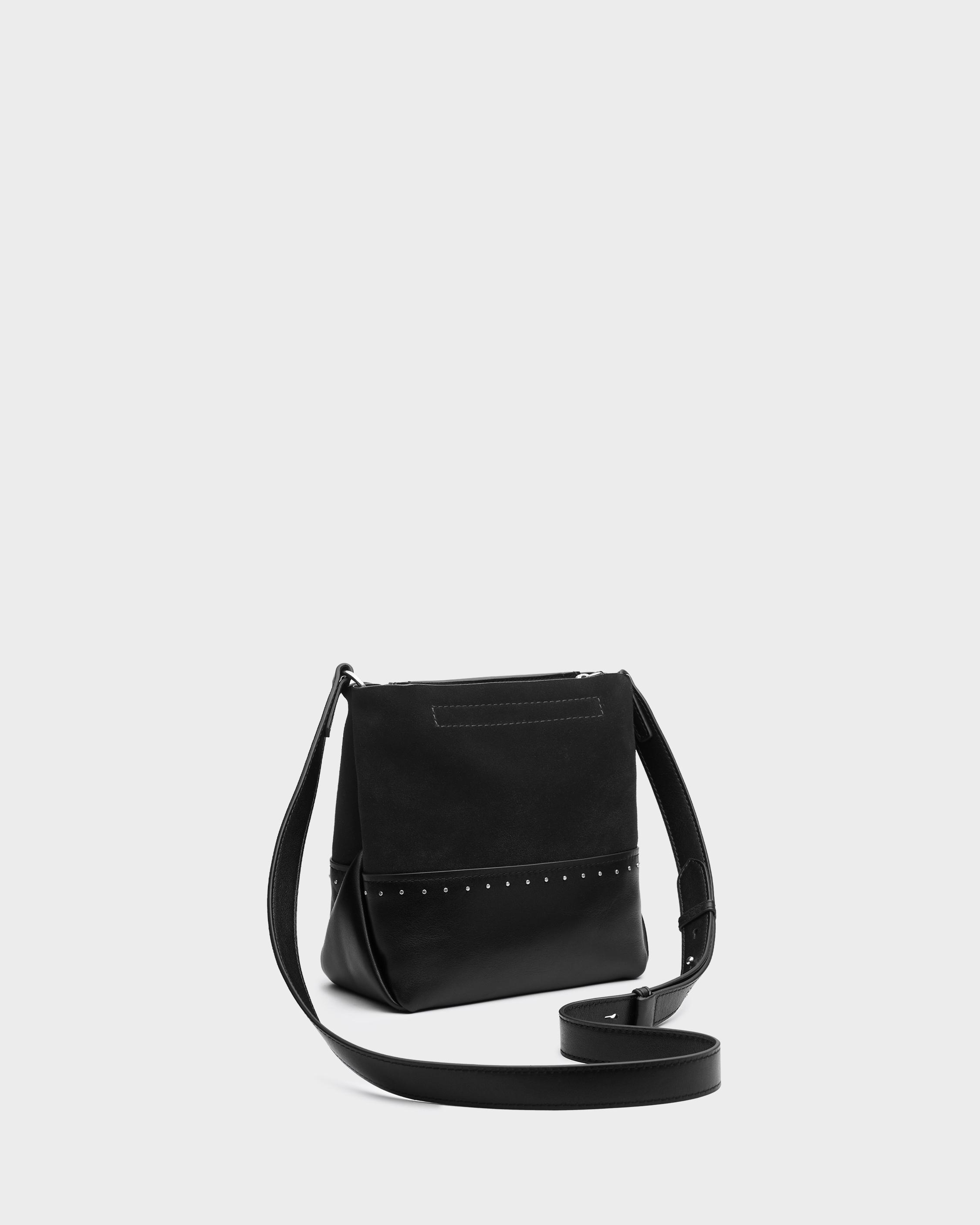 Passenger Crossbody 2.0 - Suede
Large Crossbody Bag - 3