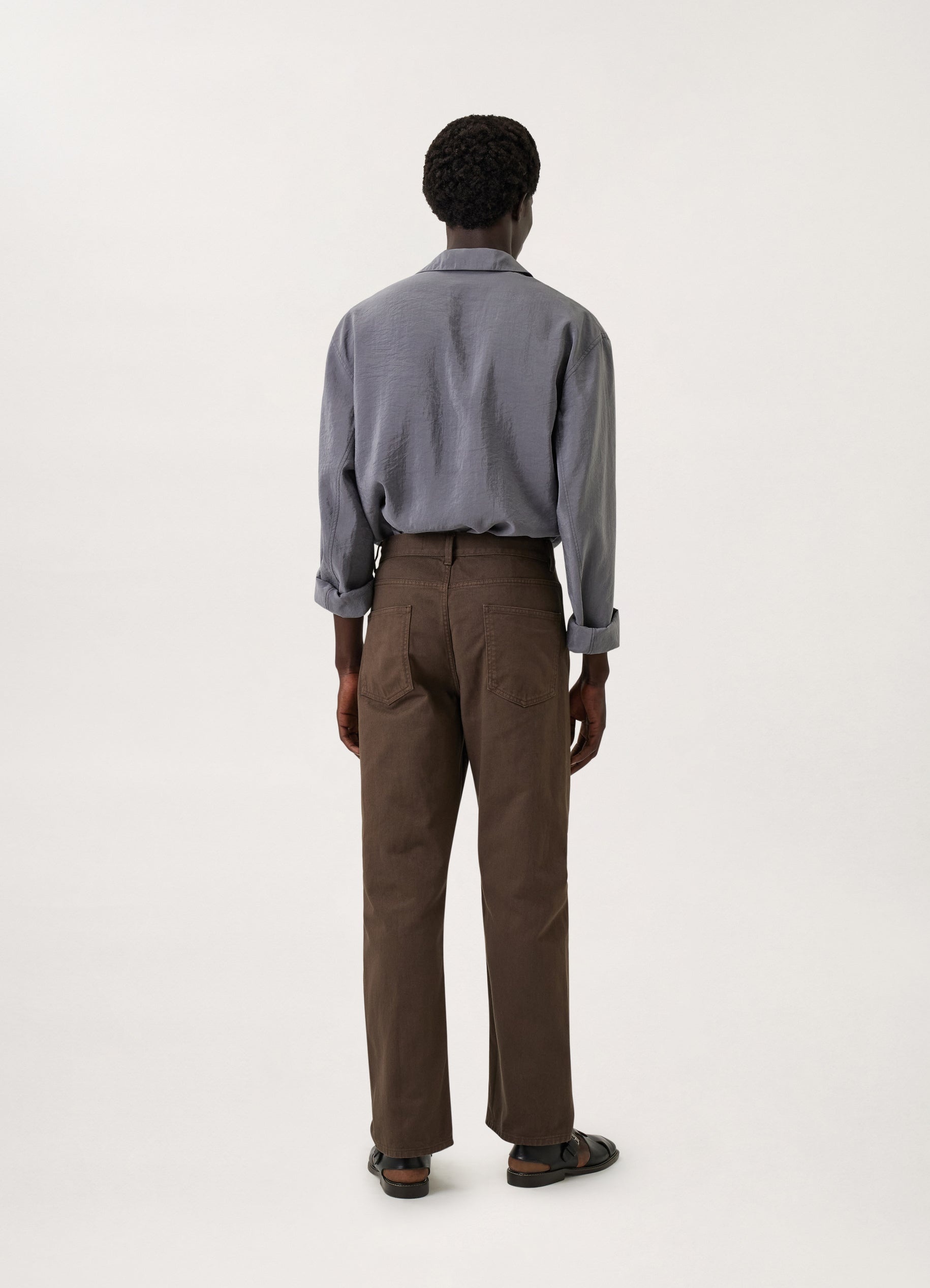 SEAMLESS JEANS
GARMENT DYED DENIM - 4