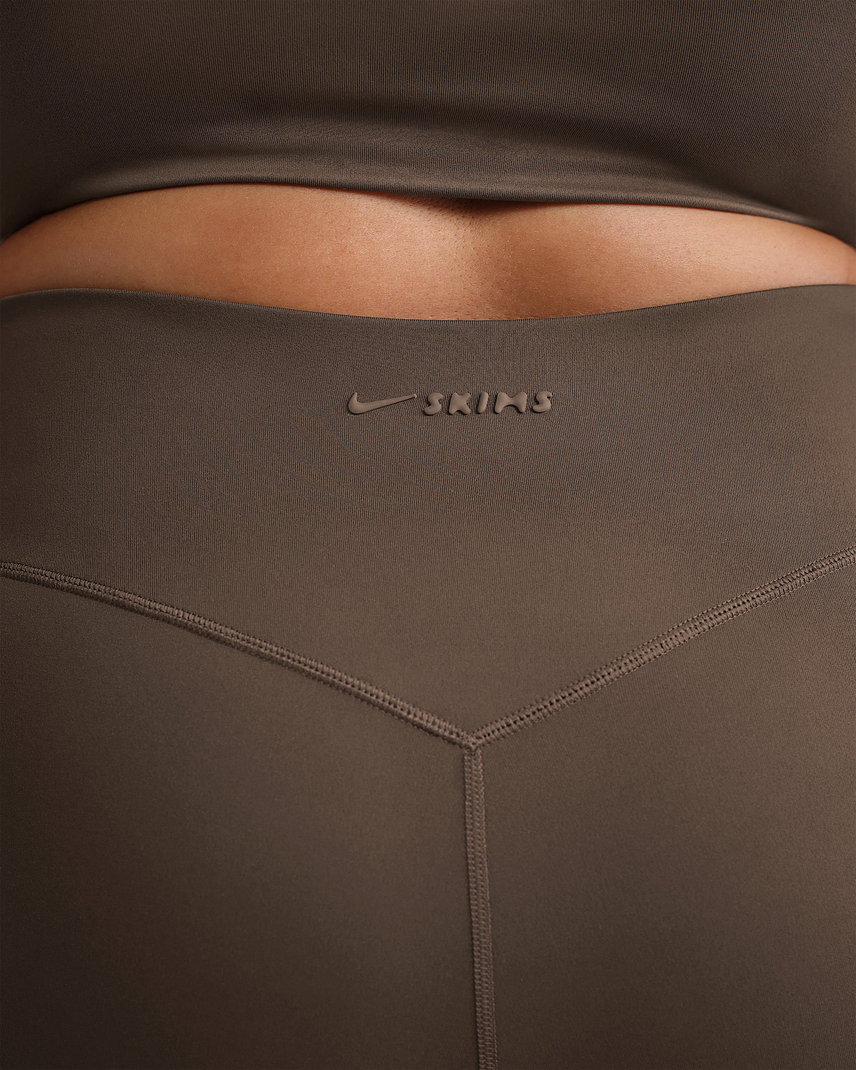 NikeSKIMS Matte Women's High-Waisted 7" Biker Shorts - 10