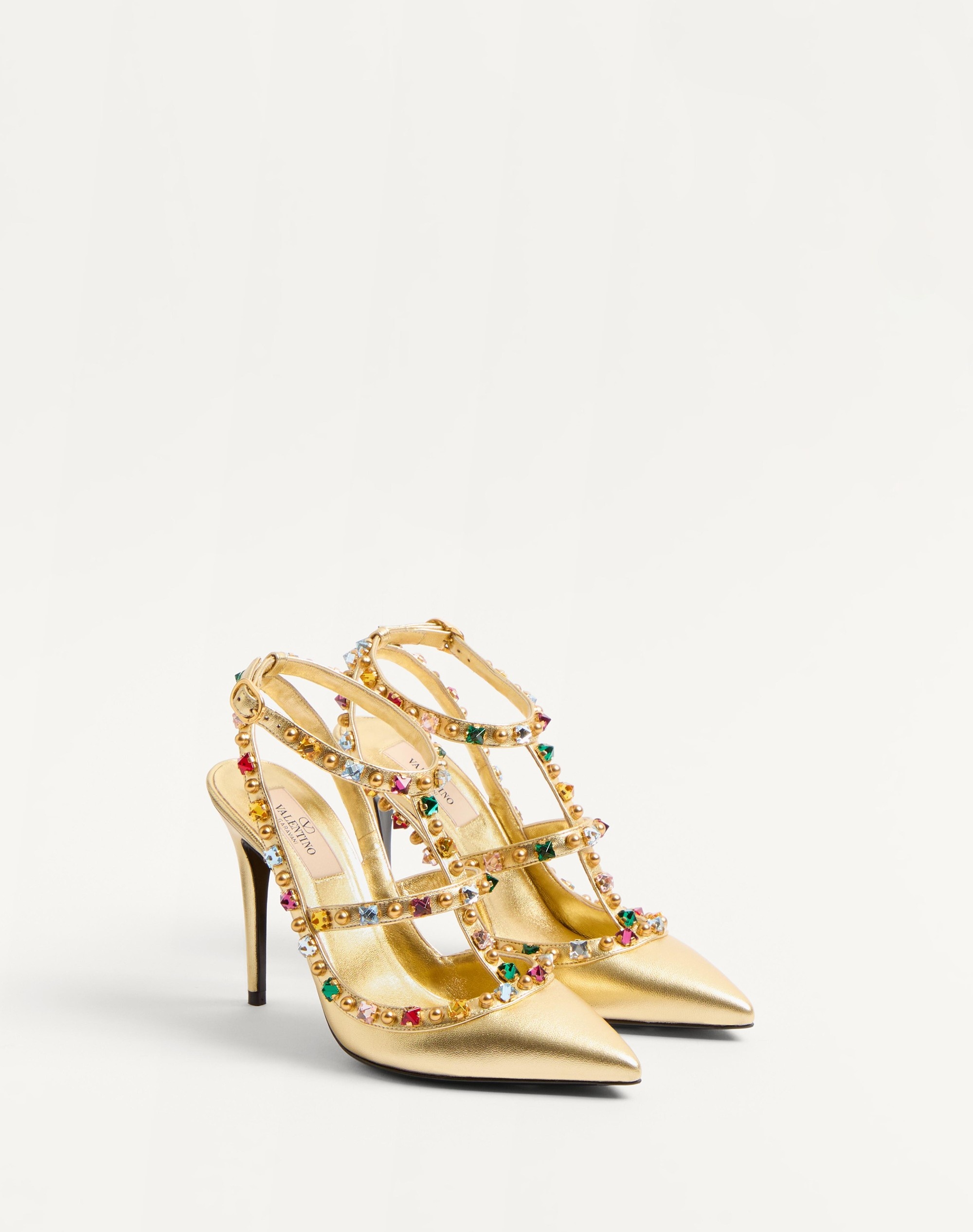ROCKSTUD DÉCOLLETÉ IN LAMINATED NAPPA WITH CABOCHON AND CRYSTALS 100MM - 3
