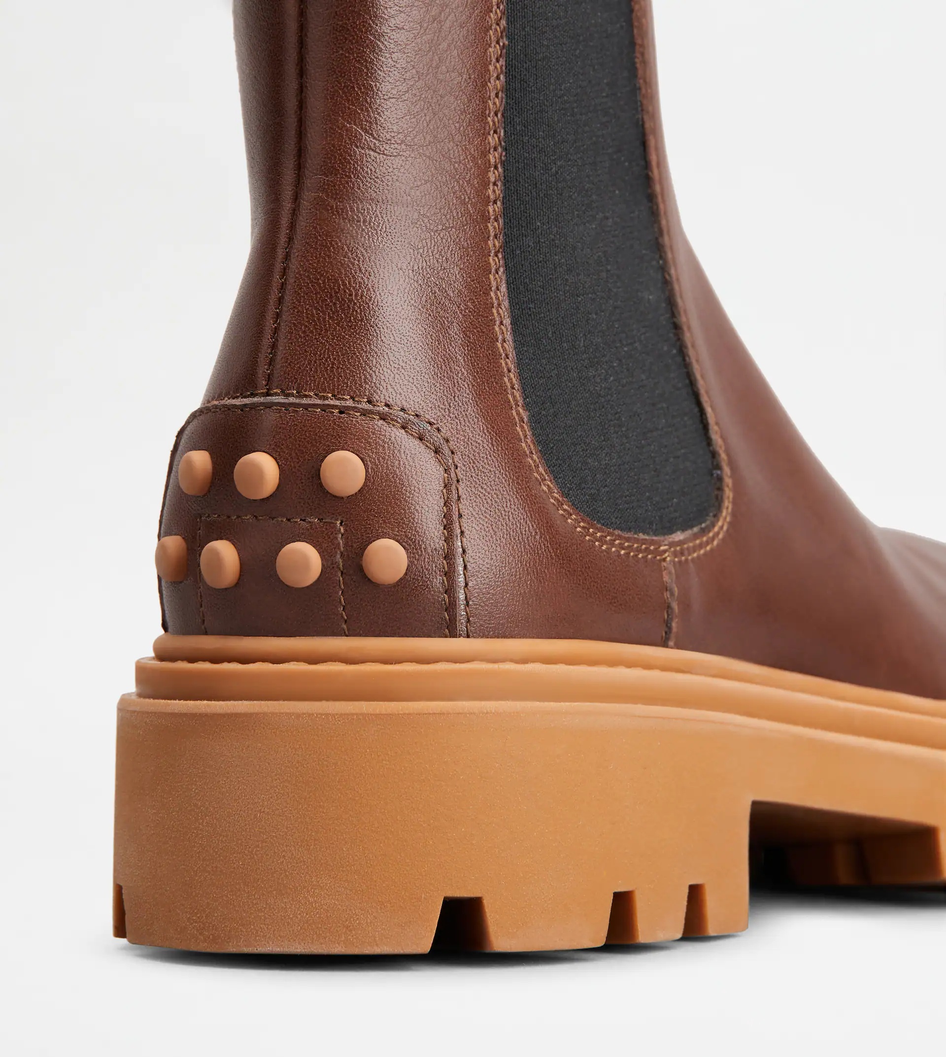 TOD'S CHELSEA BOOTS IN LEATHER - BROWN - 5