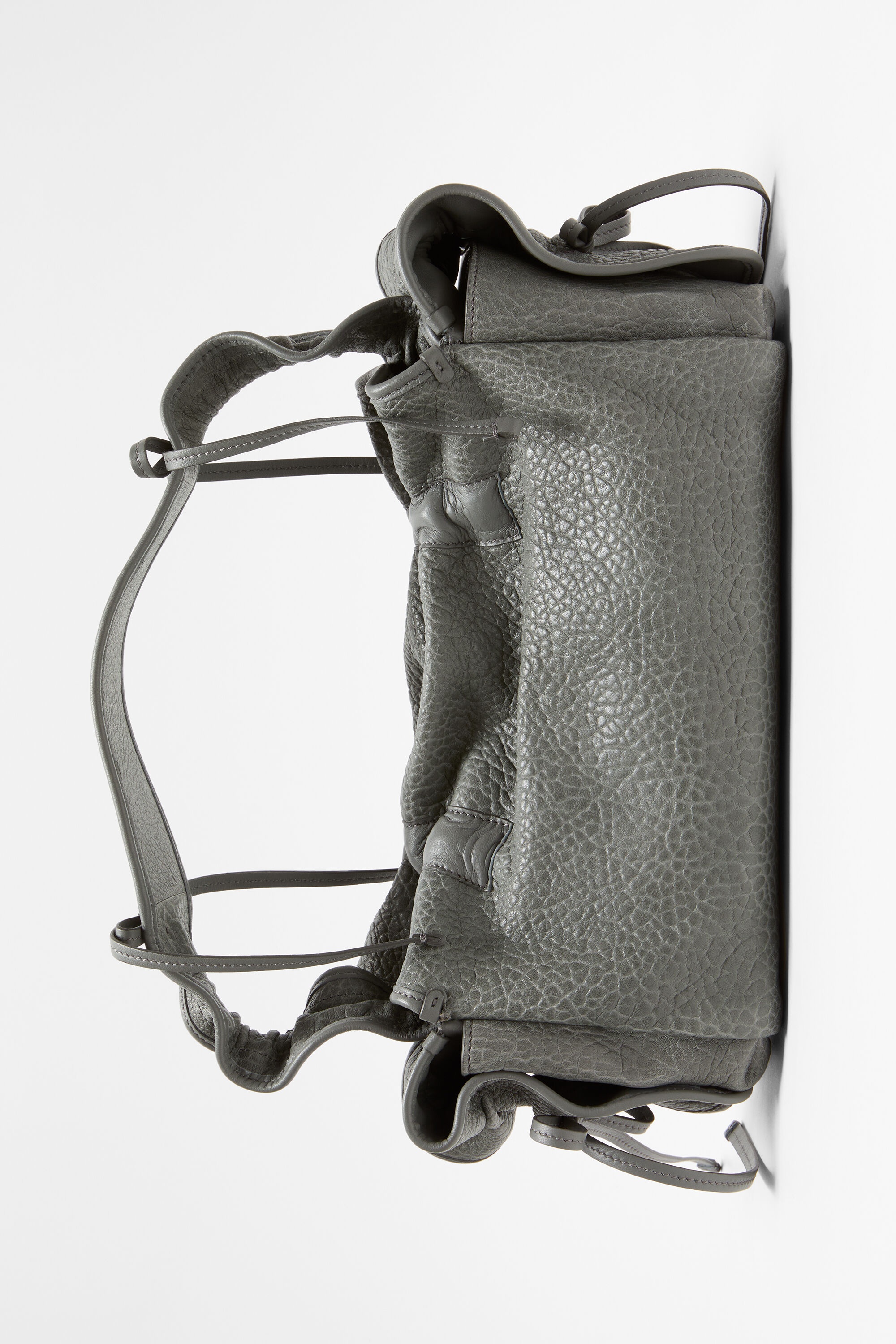 Multipocket grained leather bag - Cold grey - 3