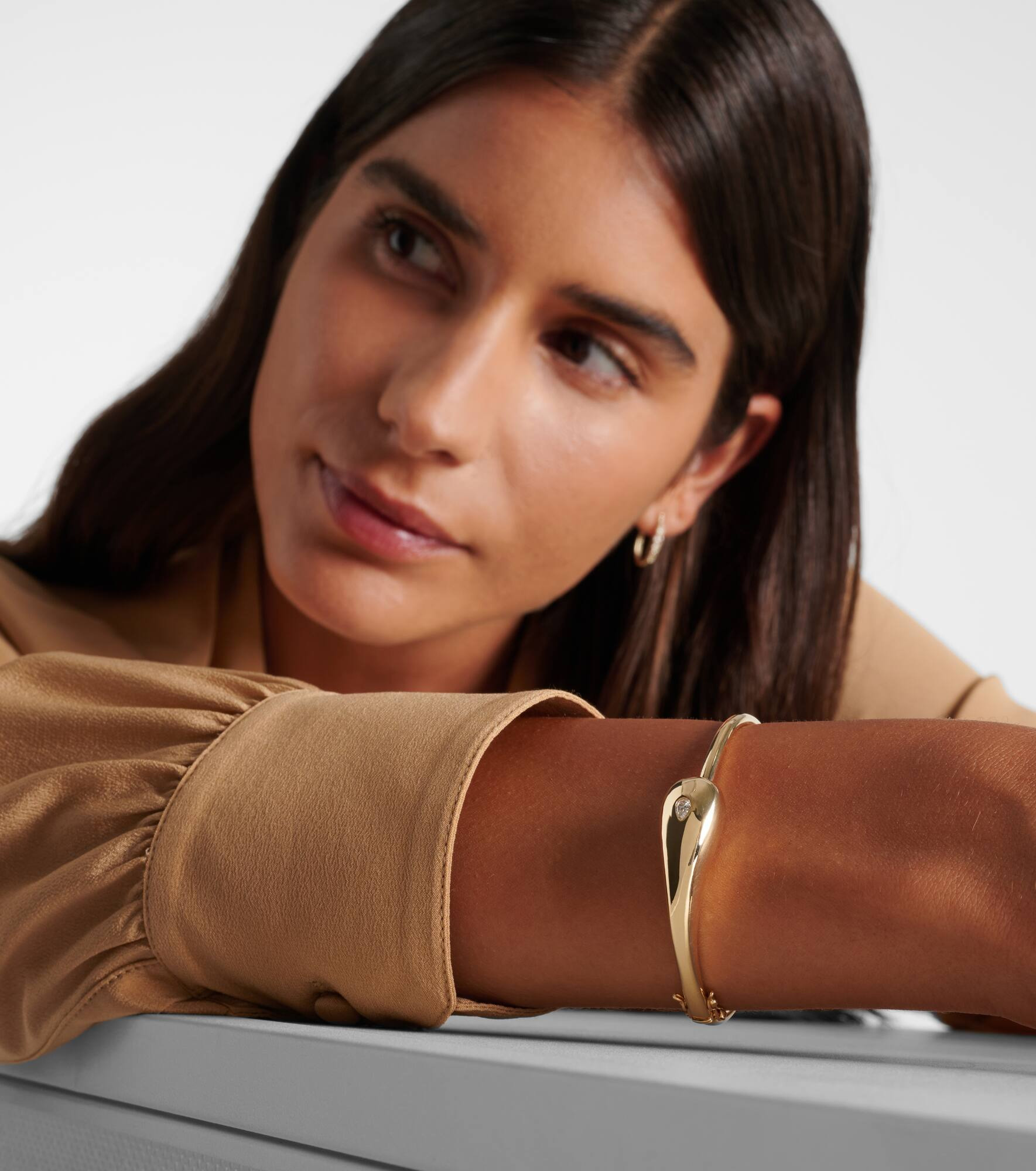 Water Droplet 14kt gold bangle with diamond - 2