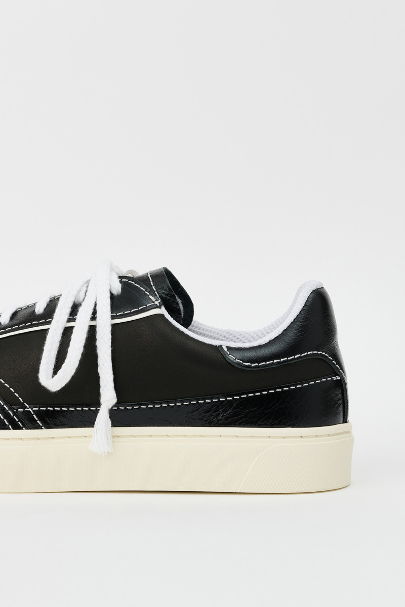 Skimmer Black Leather 3