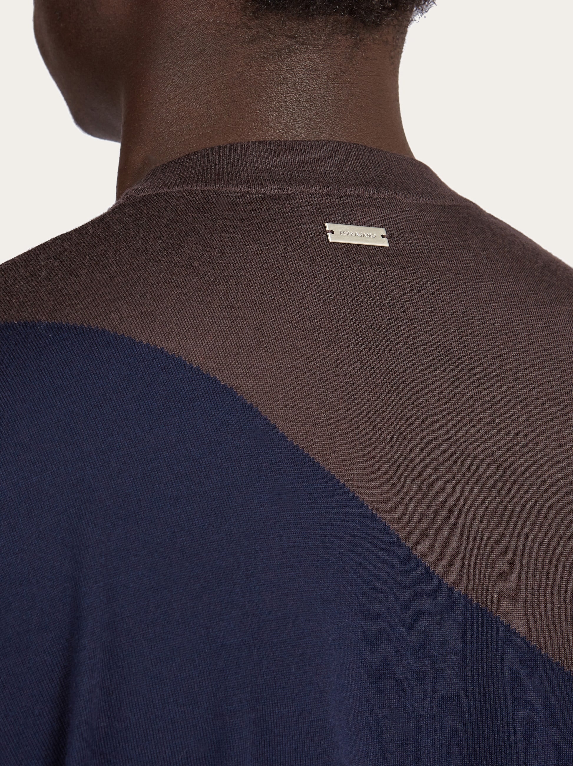 Crew neck dual tone sweater - 4