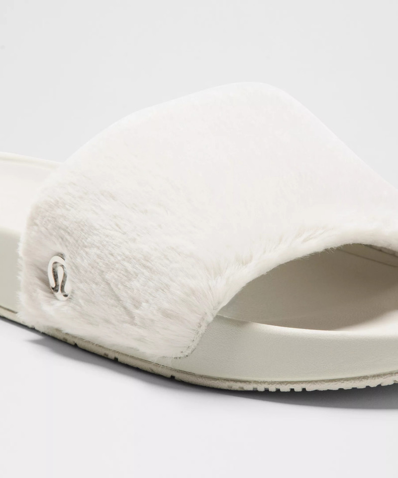 Women's Restfeel Faux Fur Slide 7