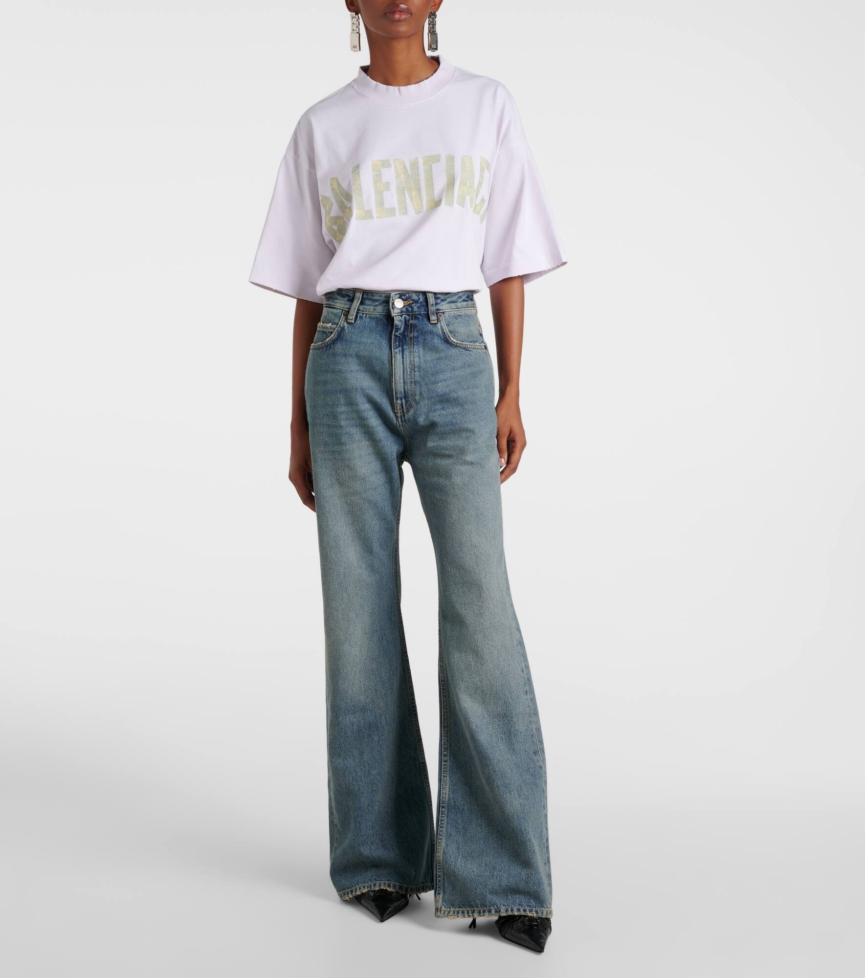 Mid-rise flared jeans - 7