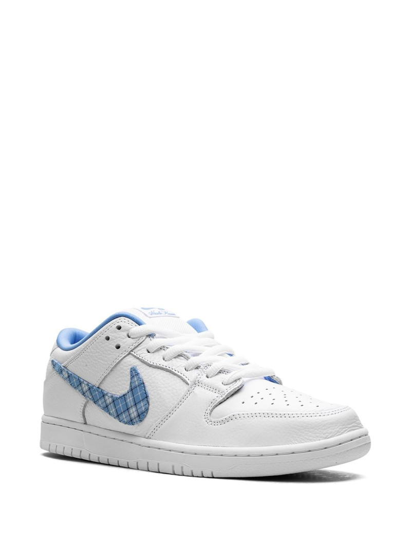 Nike SB 덩크 낮은 x 니콜 Hause 운동화 outlook