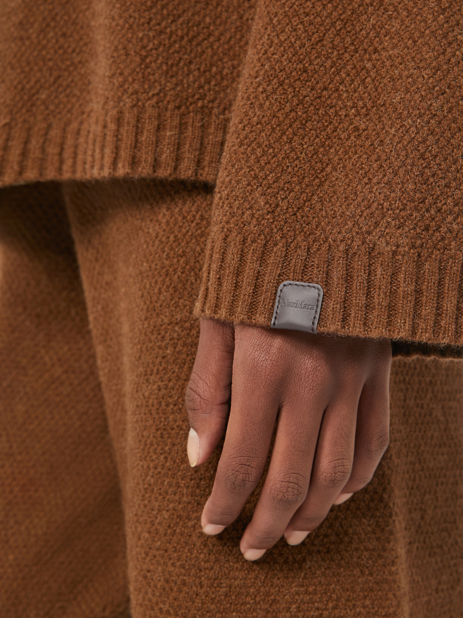 LASER Camel yarn sweater - 5