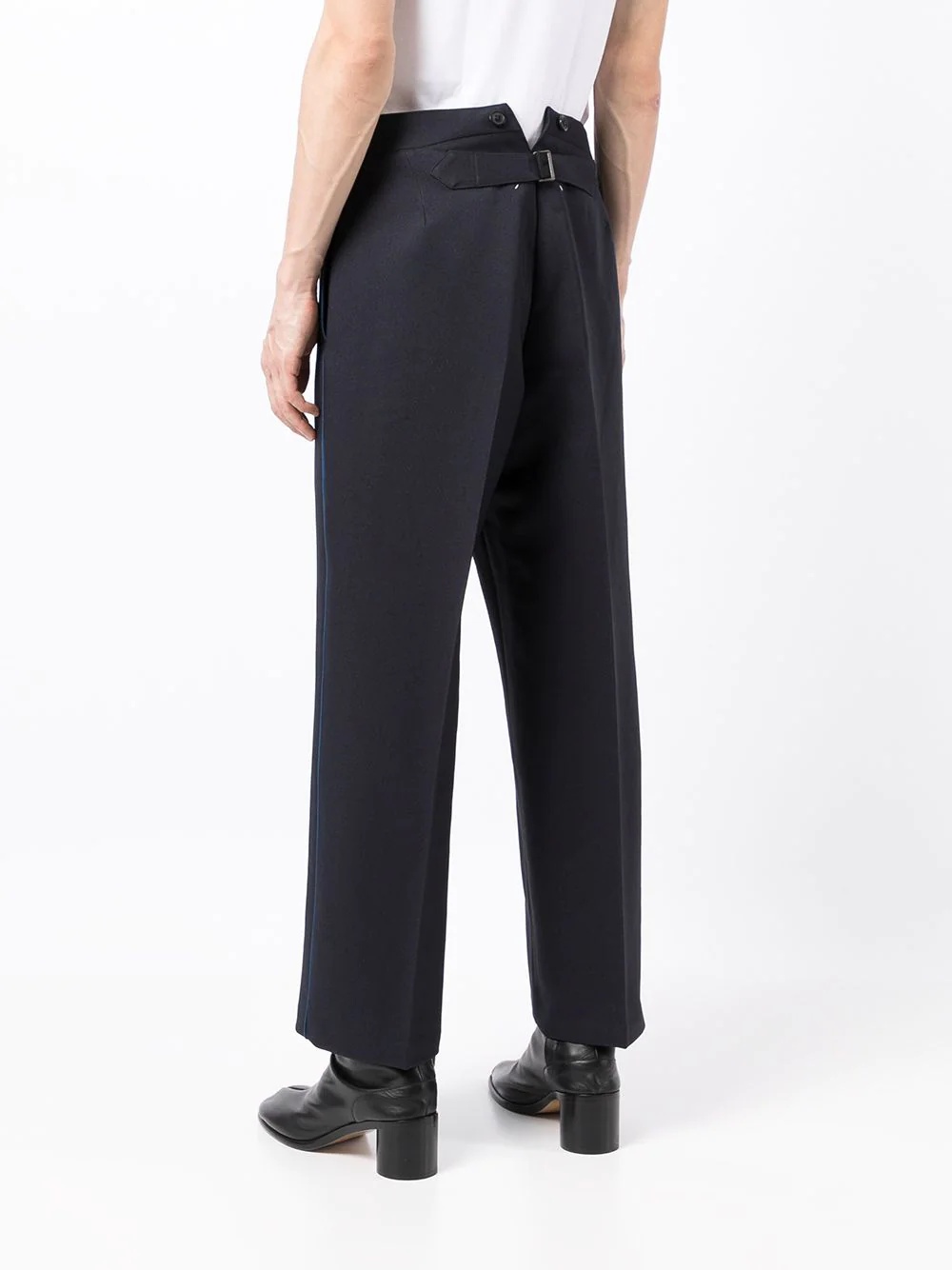 button-detailed tailored trousers - 4