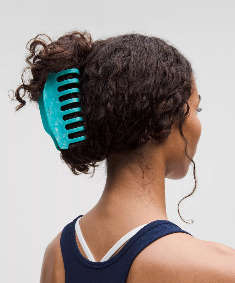 lululemon Jumbo Claw Clip outlook