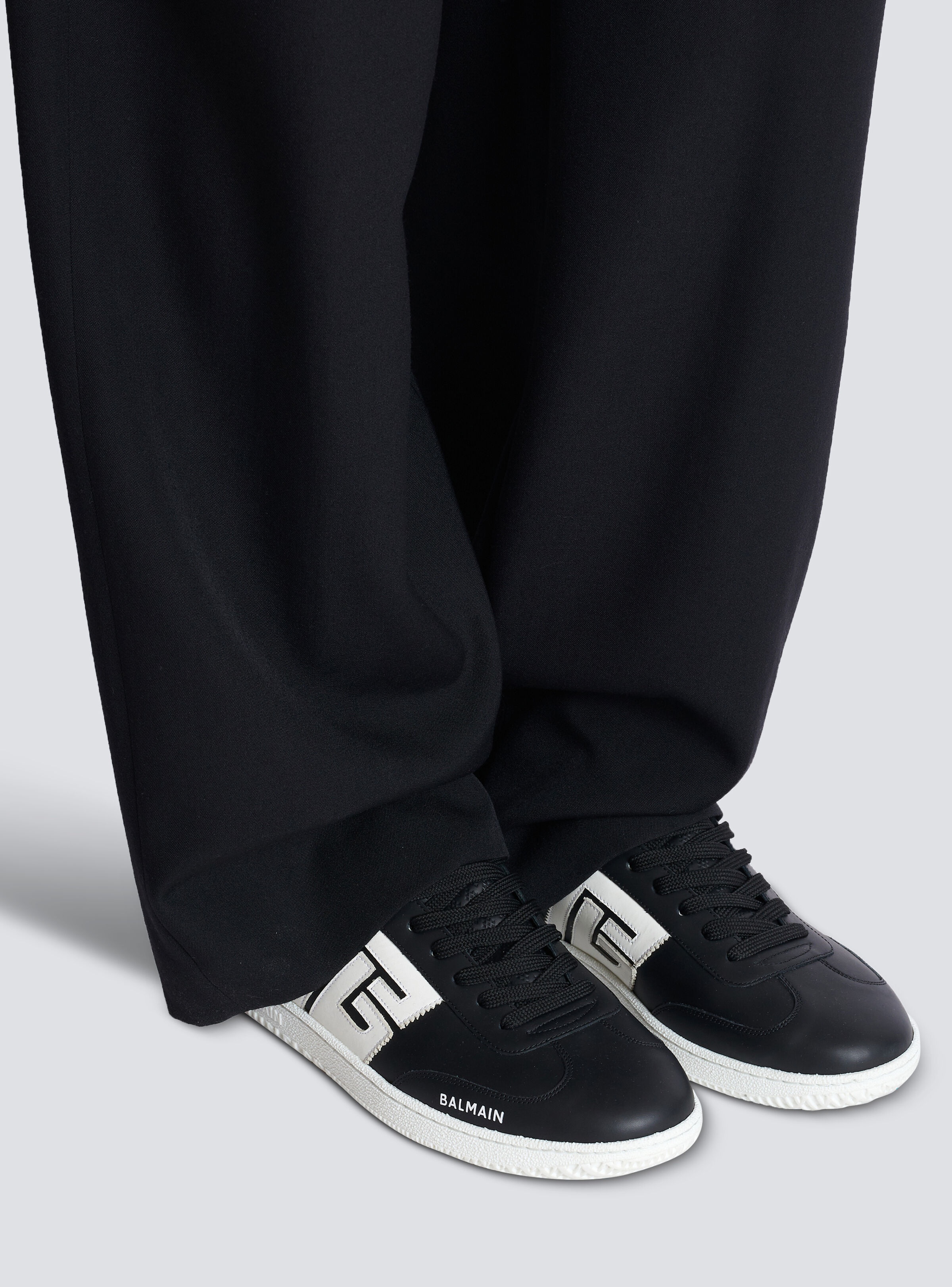 Calfskin Balmain Swan trainers - 9