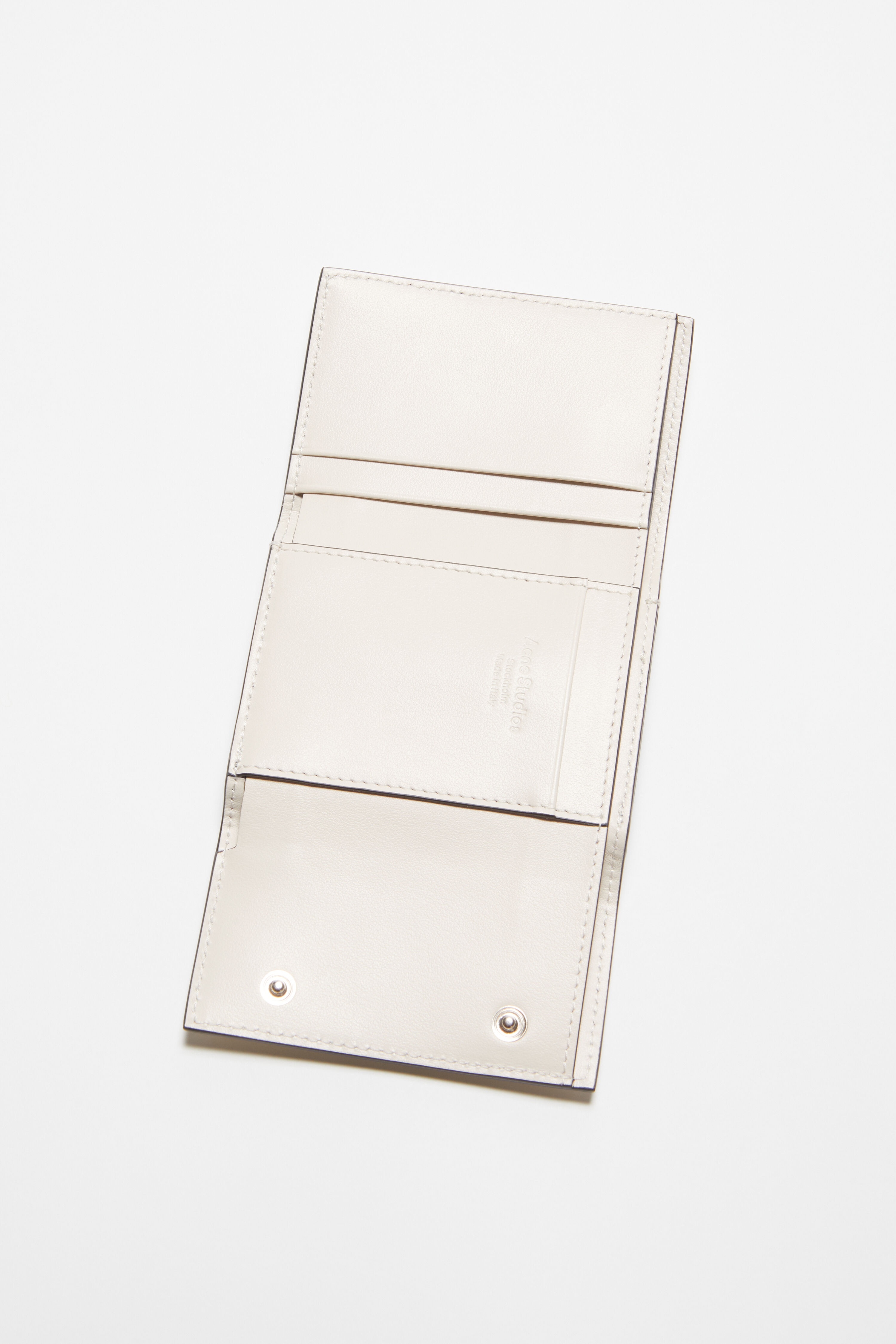 Trifold leather wallet - White/black - 6