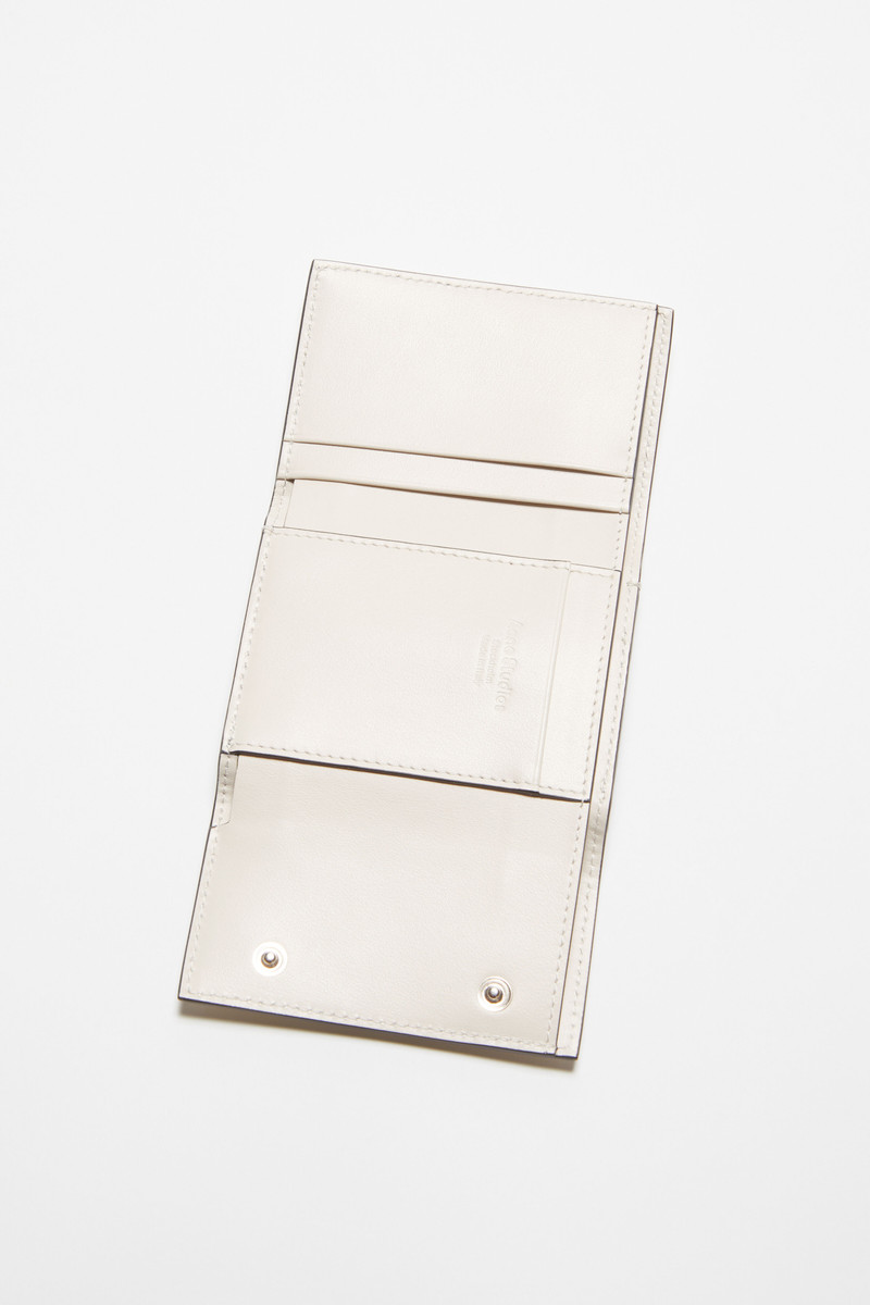 Trifold leather wallet - White/black 6