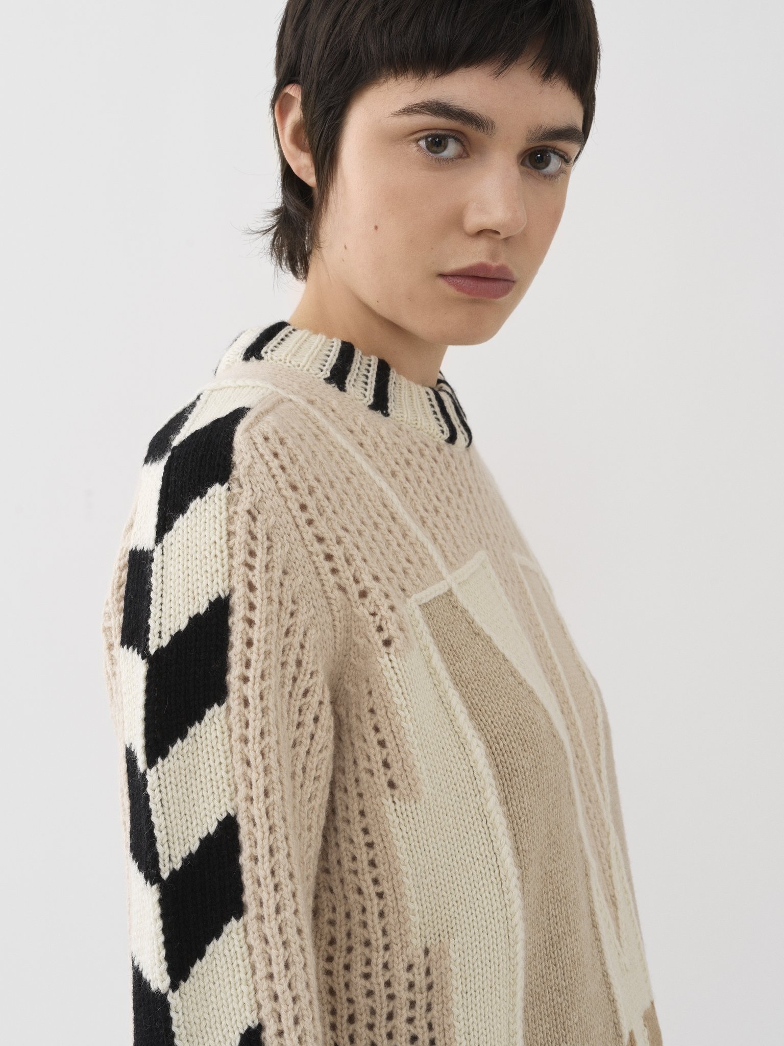 GRAPHIC KNIT SWEATER - 7