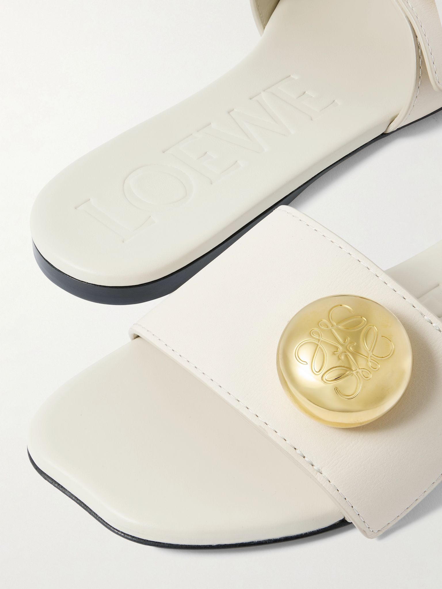 Pebble embellished leather slides Cream - 4