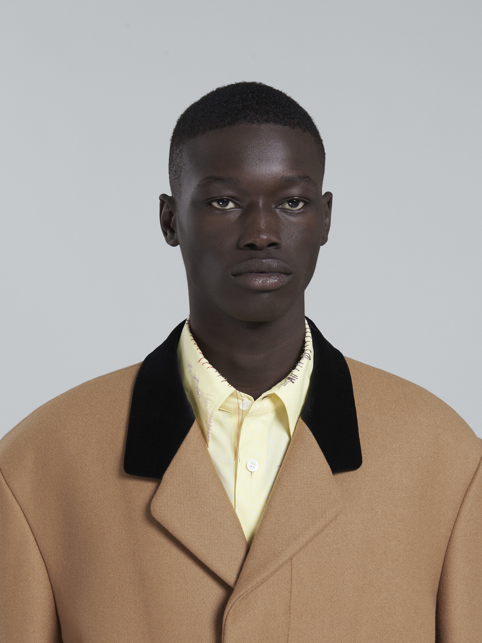 BROWN WOOL COAT WITH VELVET COLLAR - 4