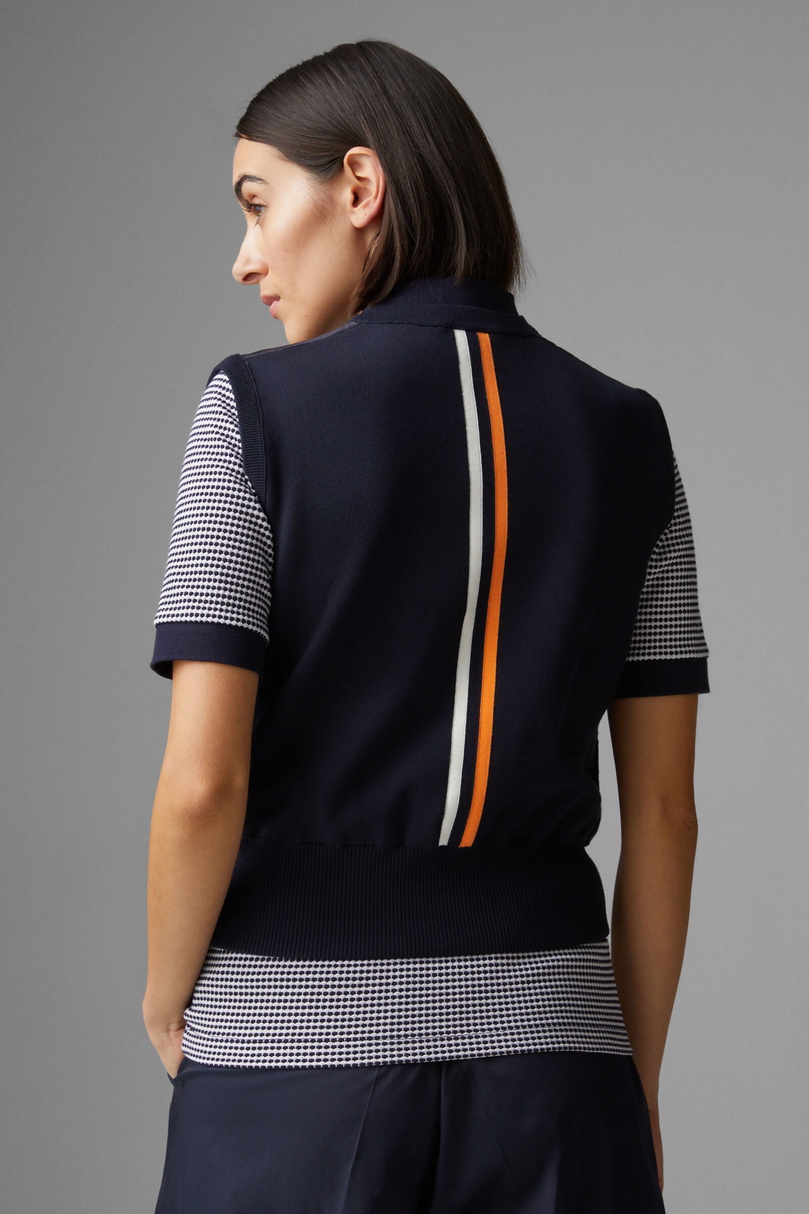 Allisa Hybrid knitted vest in Navy blue - 3