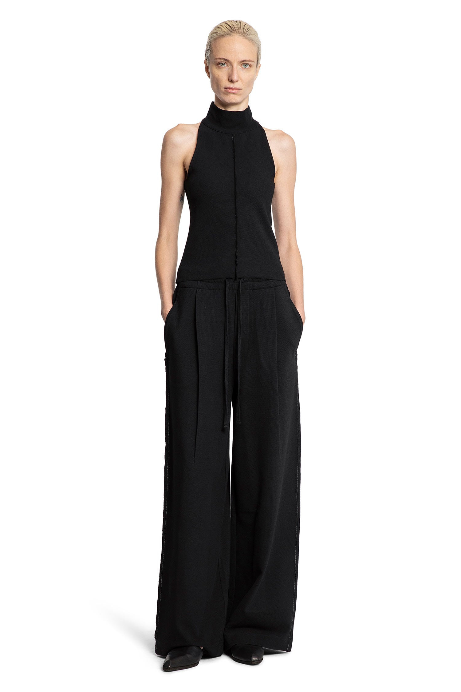 Sleeveless-Knit-Turtleneck-Top - 4